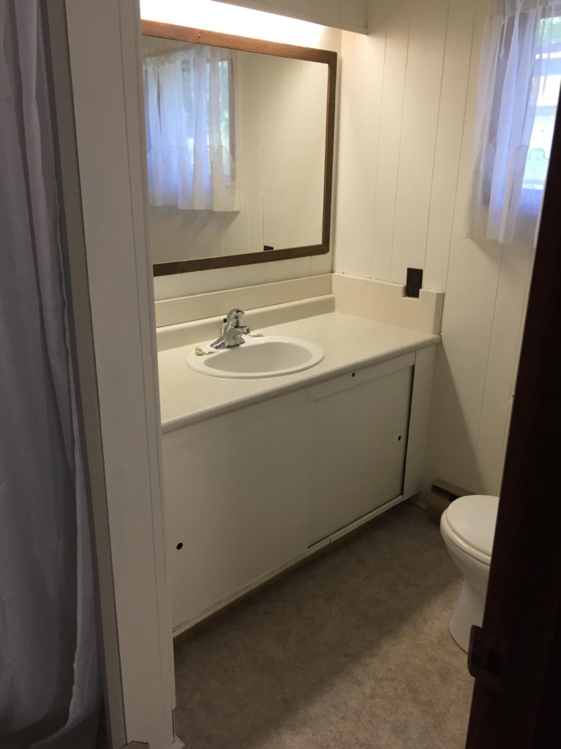 Huntsville Vacations - Colonial Bay Motel and Cottages - Property Image 4