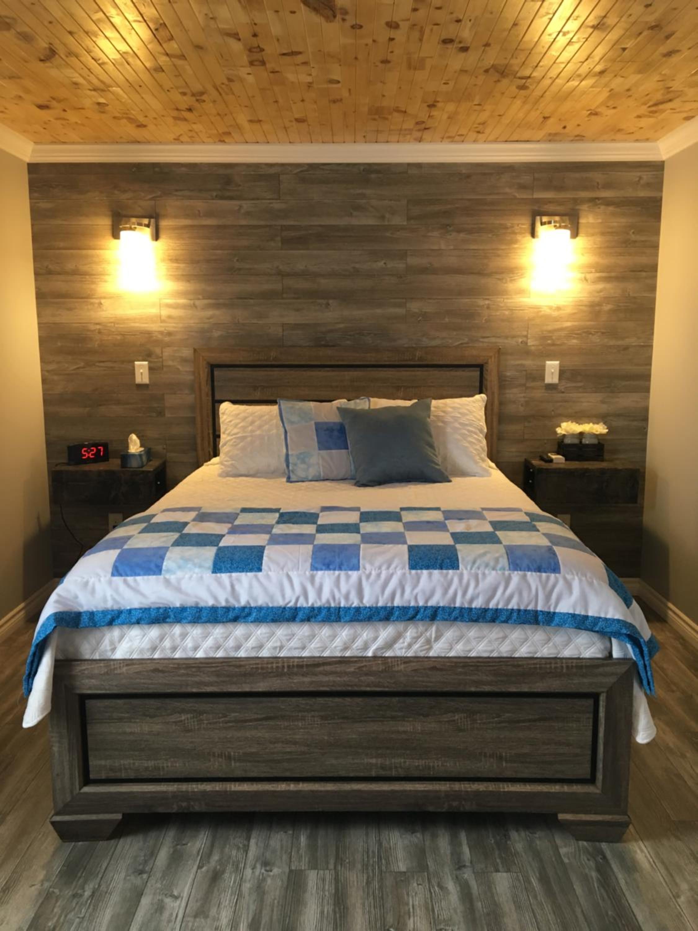 Raleigh Rooms & Taylor's Crafts