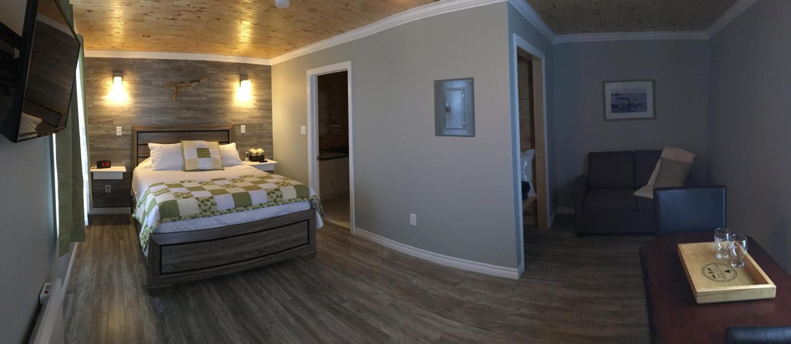 Raleigh Rooms & Taylor's Crafts