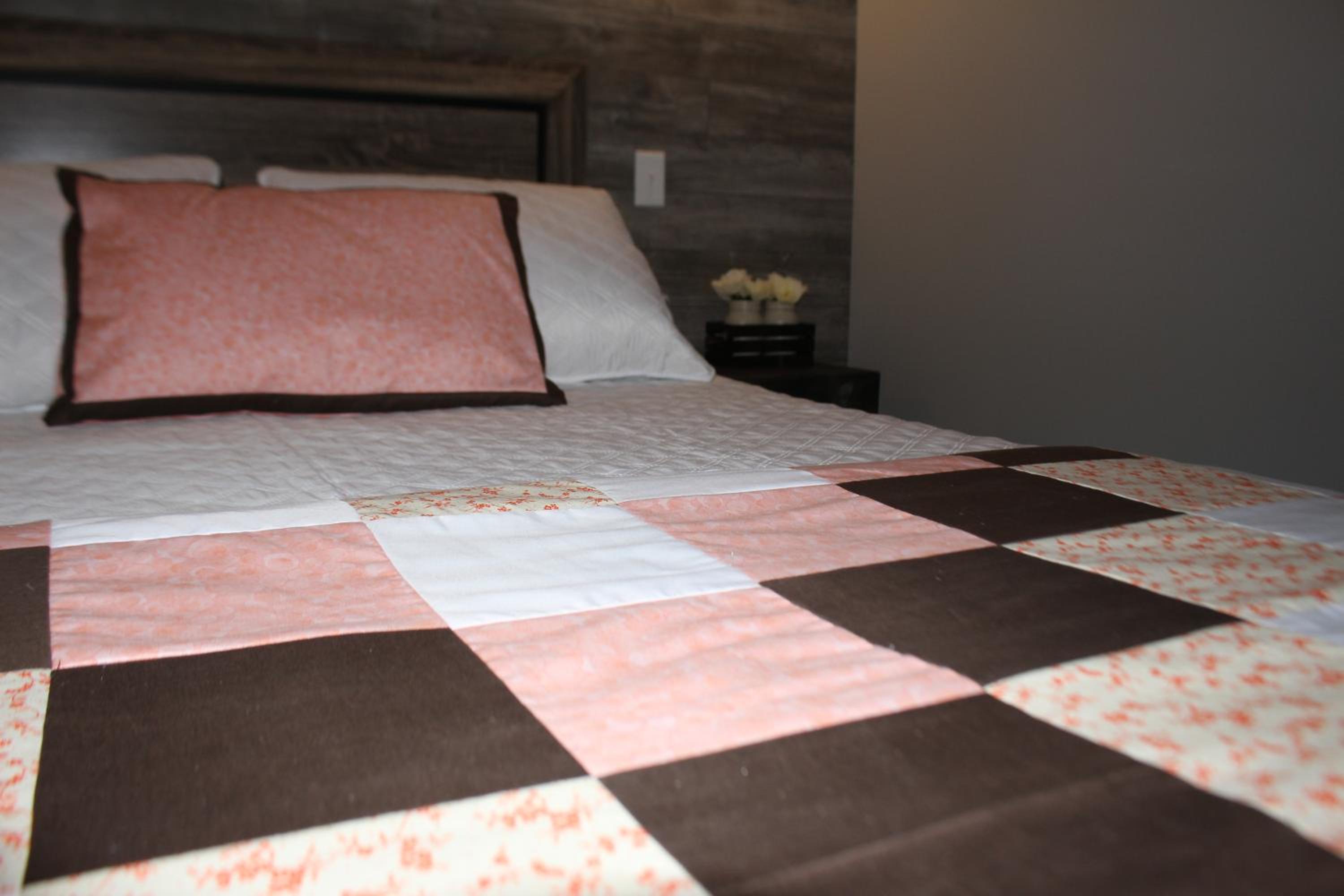 Raleigh Rooms & Taylor's Crafts