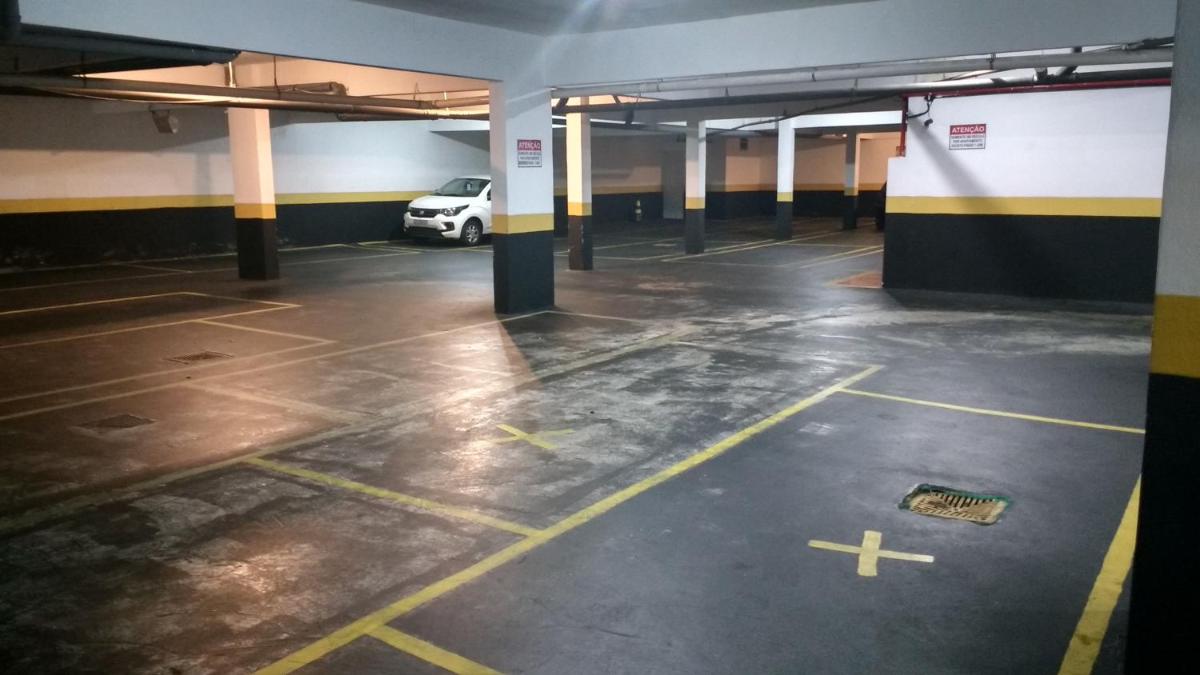 Apto. (pé na areia) com Churrasqueira na sacada