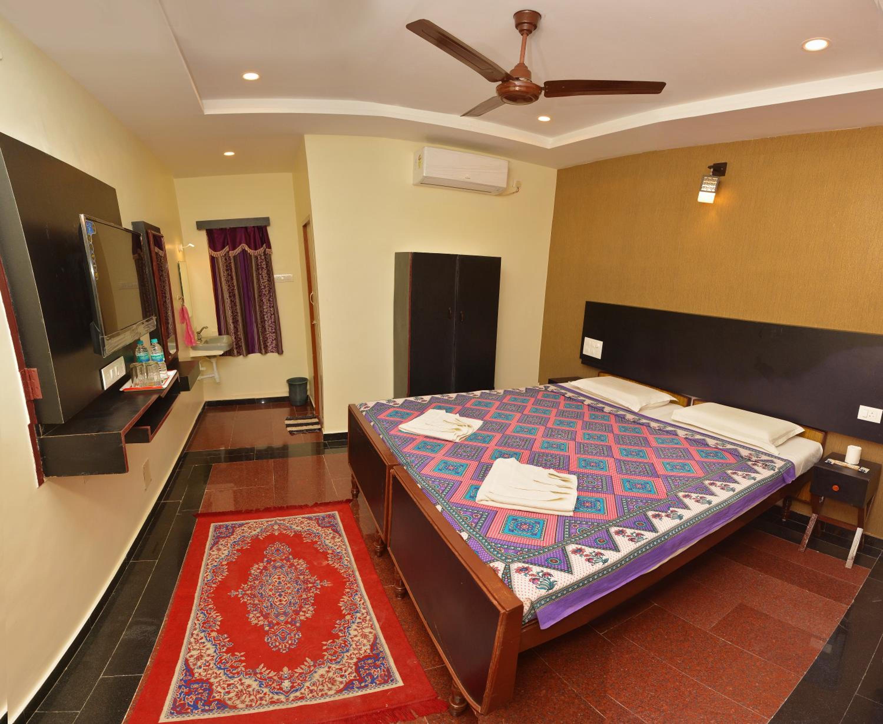 Siva Guest House view 4