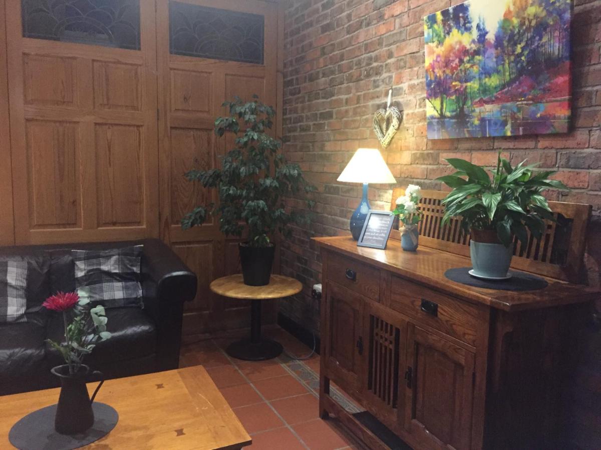 Knutsford Vacations - The Cottage - Property Image 3