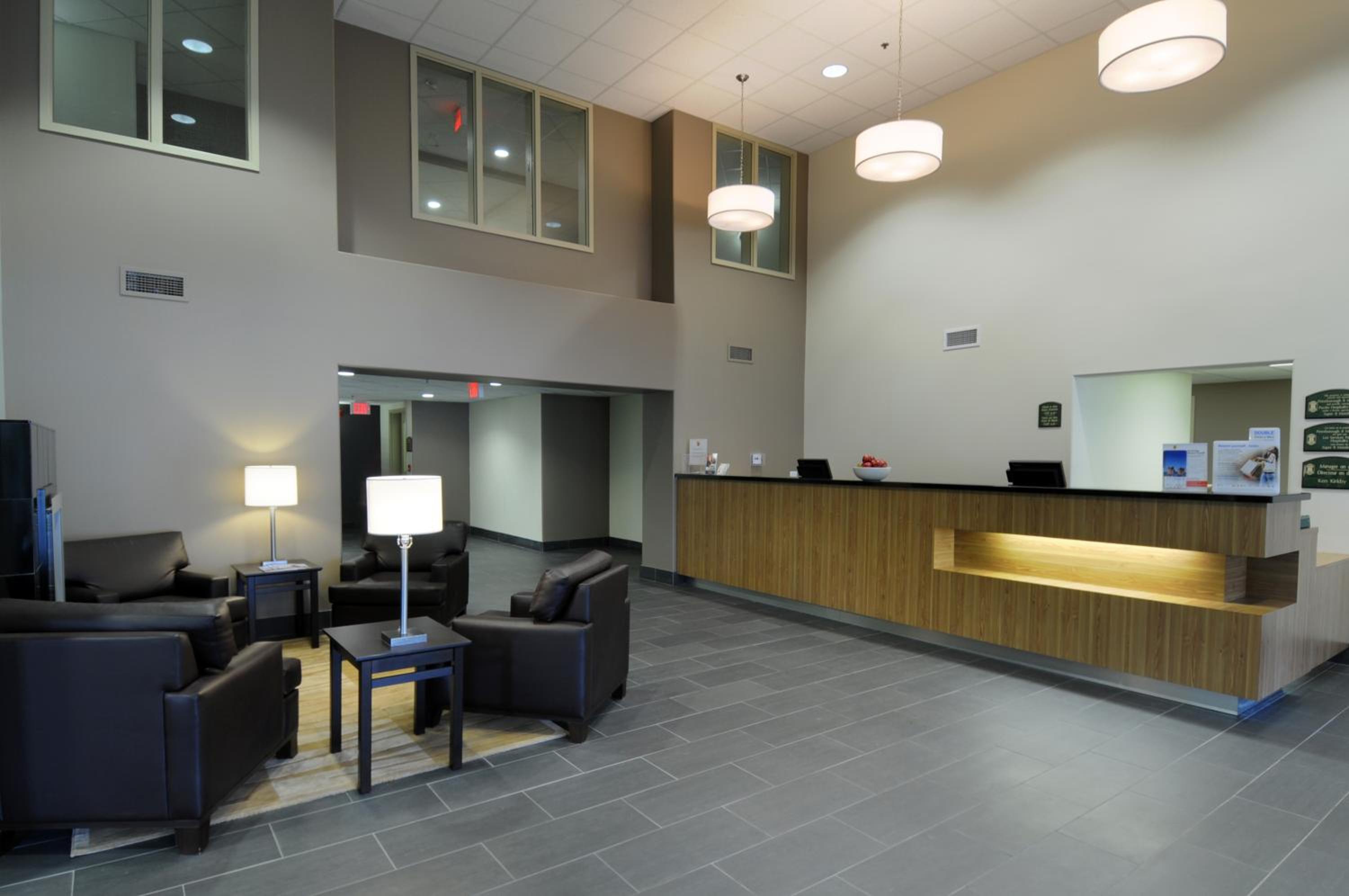 Peterborough Vacations - Super 8 by Wyndham Peterborough - Property Image 5