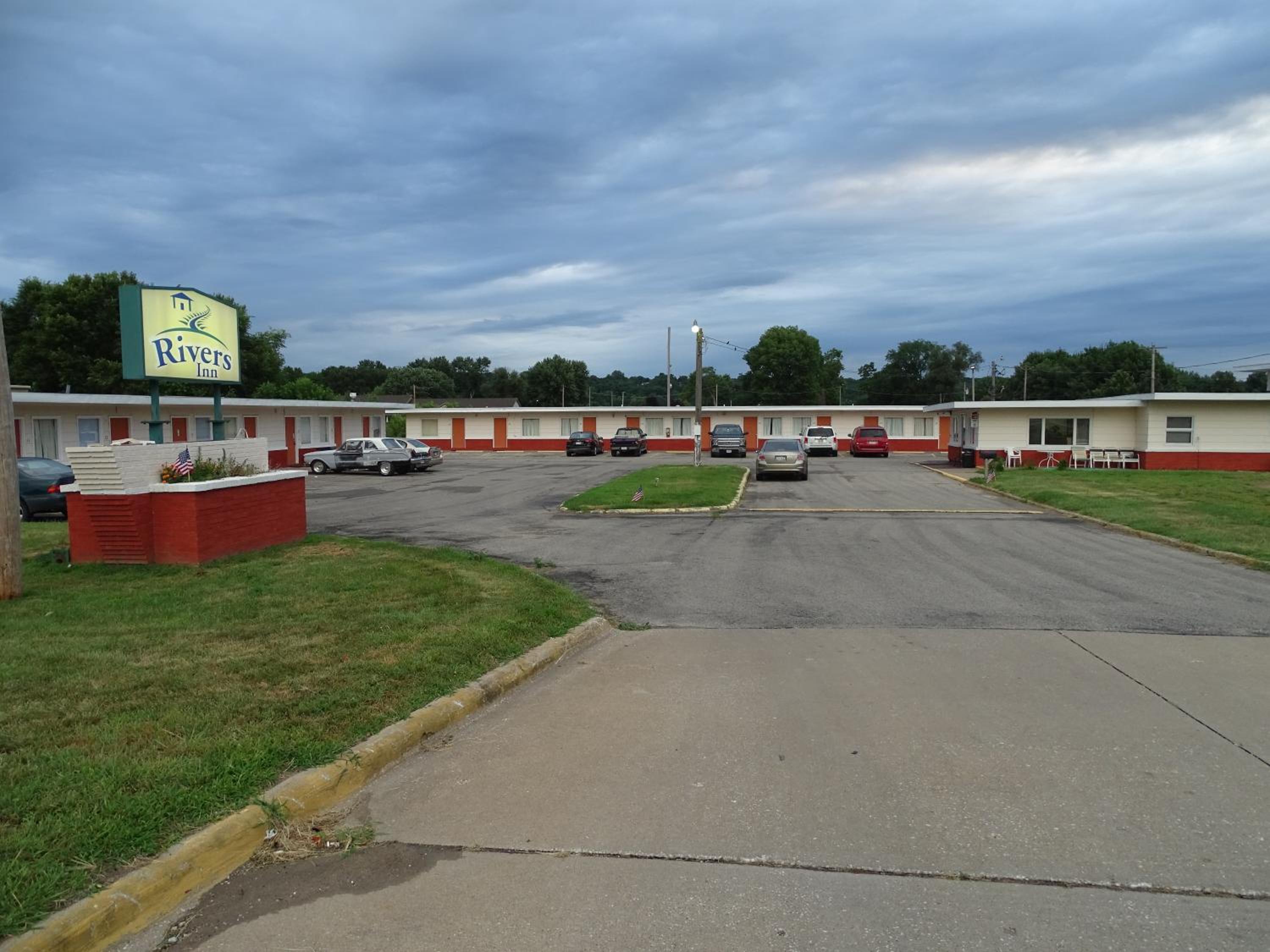 Rivers Inn - Property Image 2