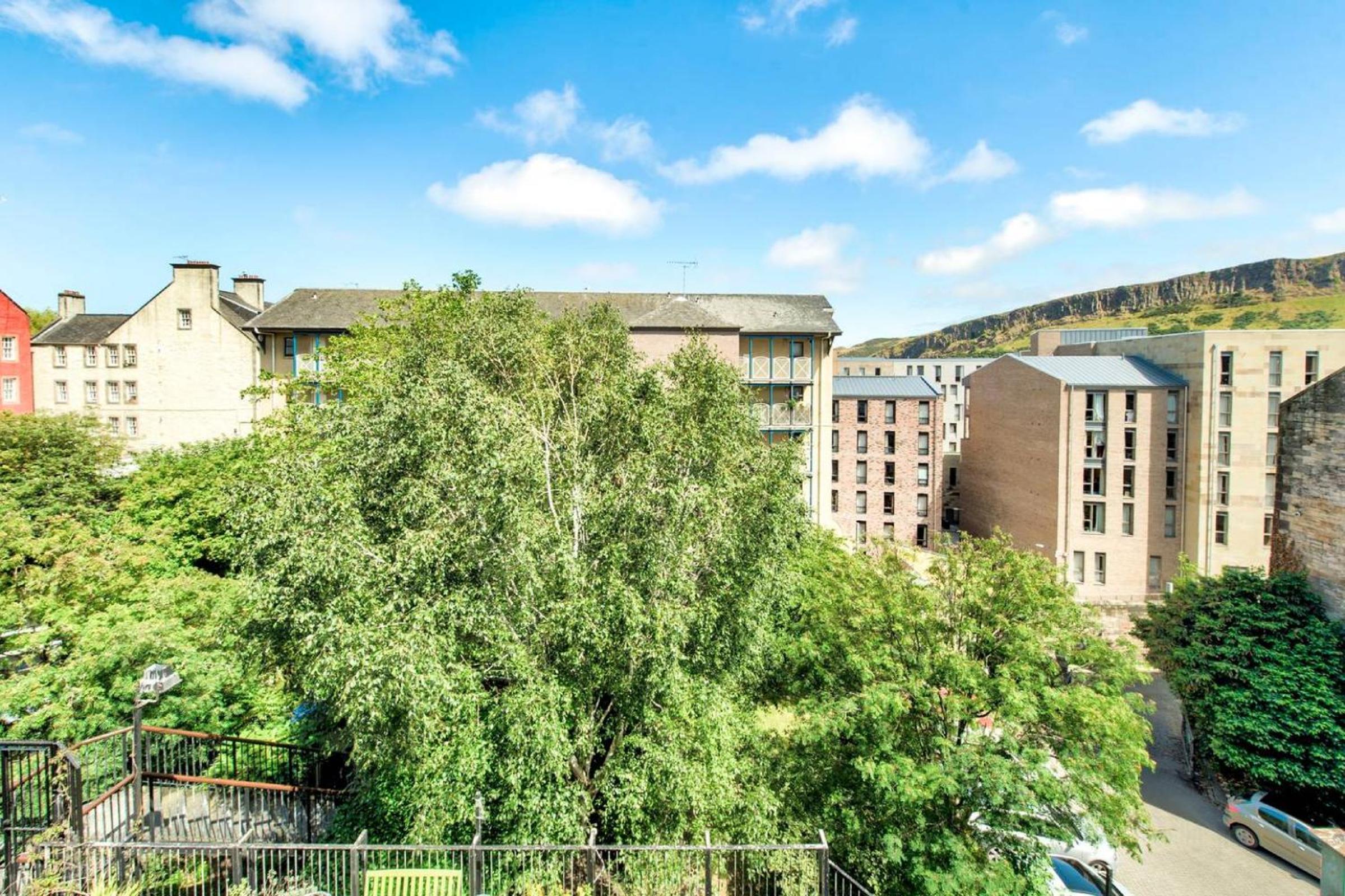 JOIVY Famous St Mary's Street Old Town Apartment view 4