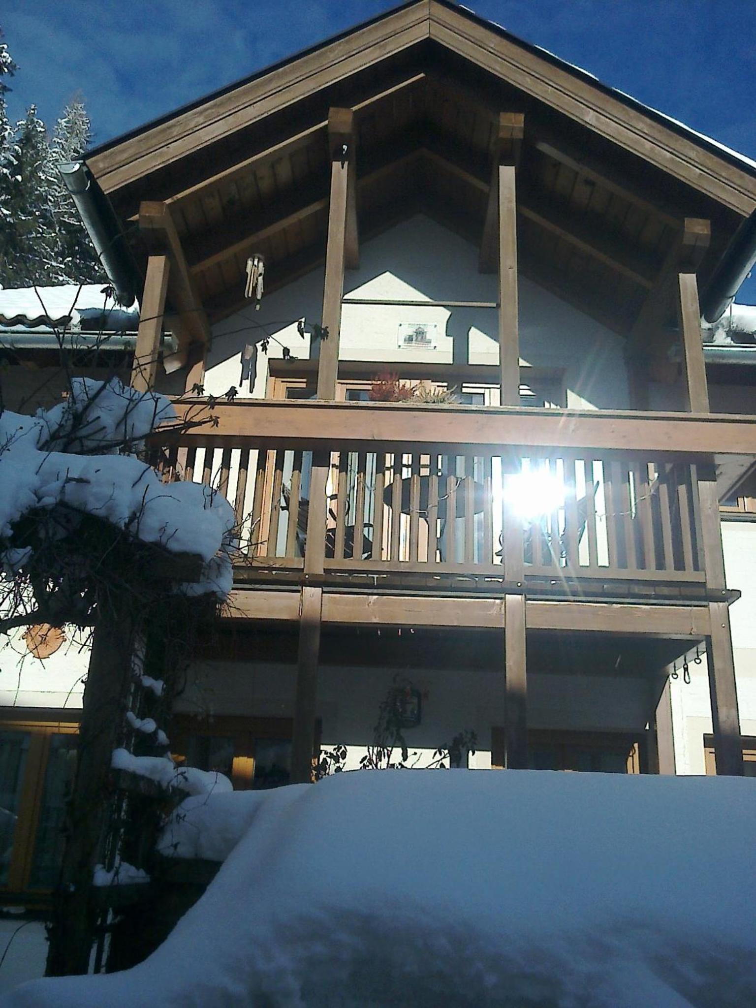 Photo 33
