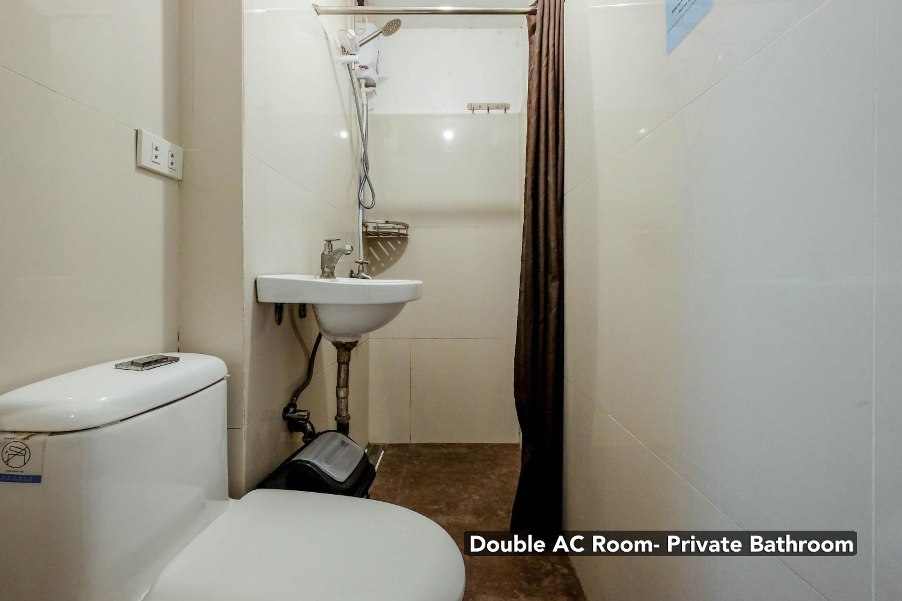 Stay Malate (Wanderers Guest House) view 5