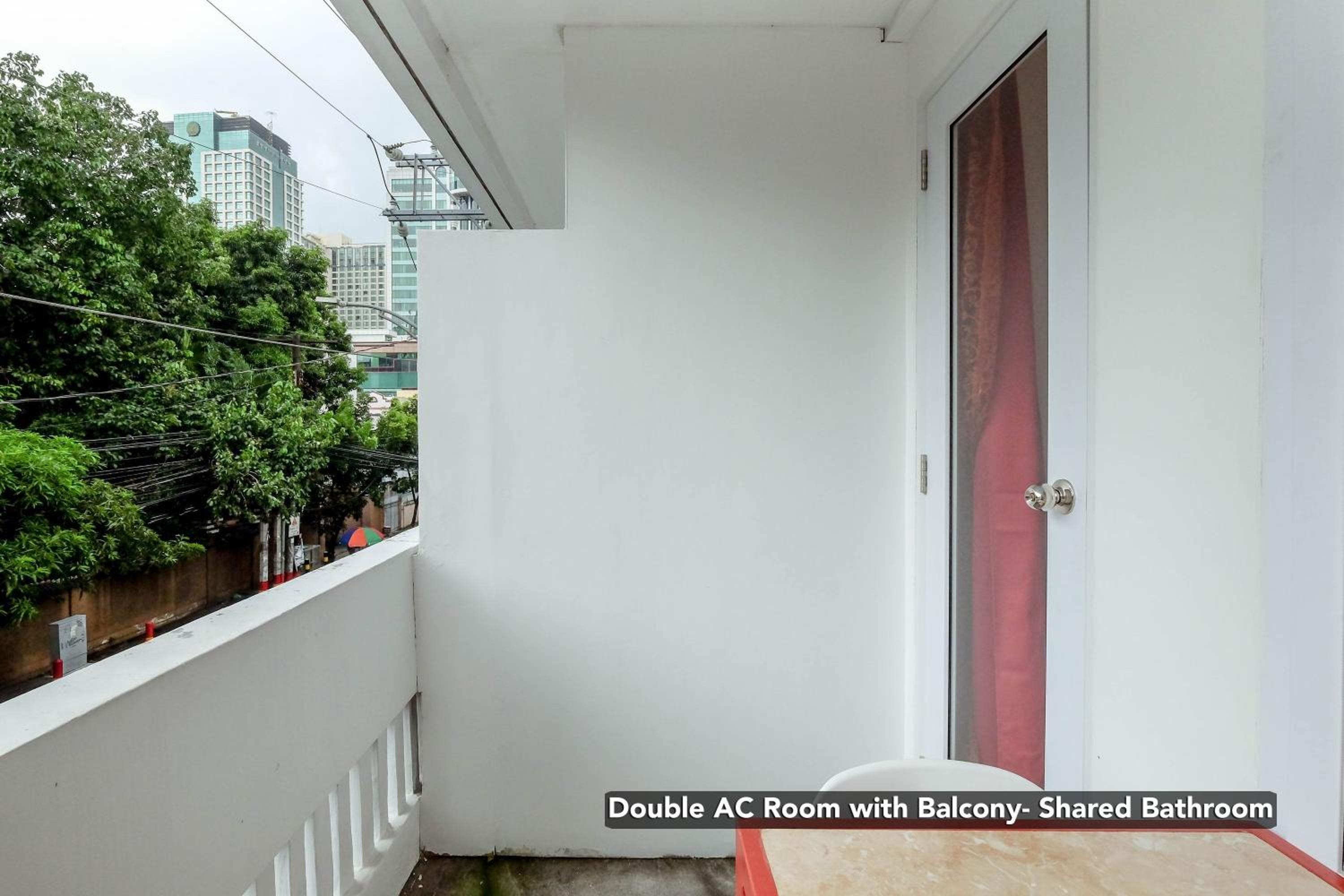 Stay Malate (Wanderers Guest House) view 2
