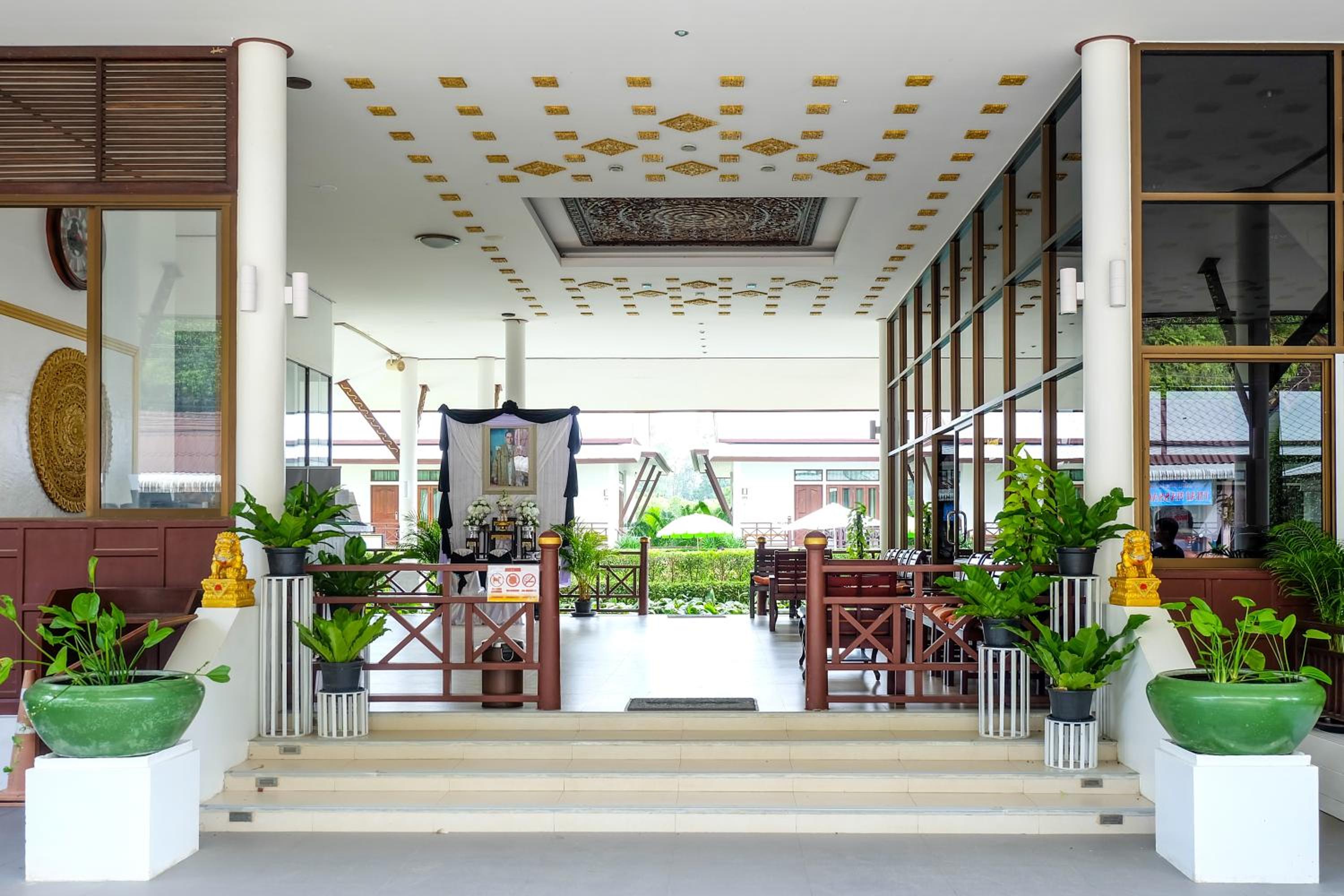 Bhu Tarn Koh Chang Resort & Spa