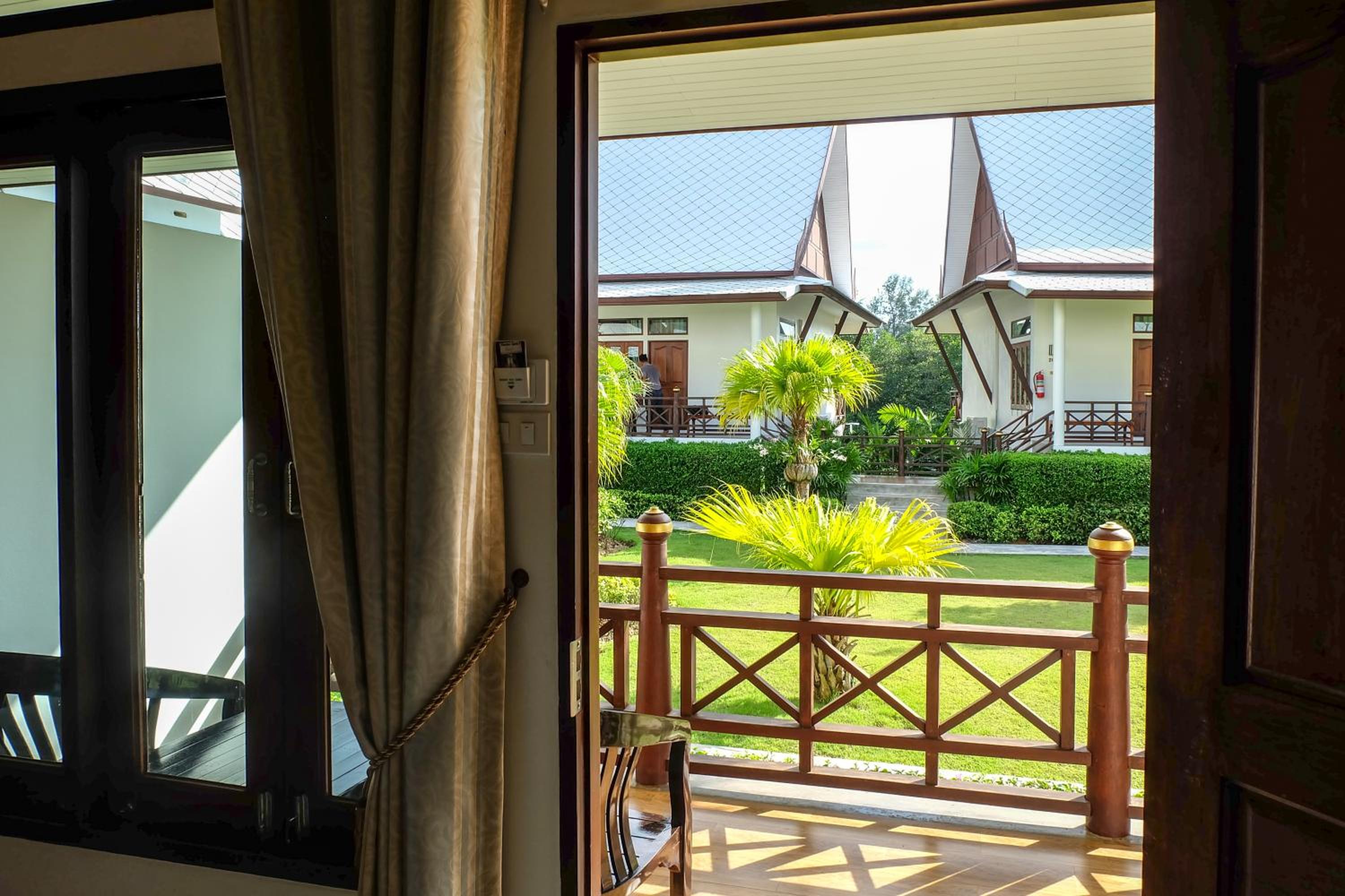 Bhu Tarn Koh Chang Resort & Spa