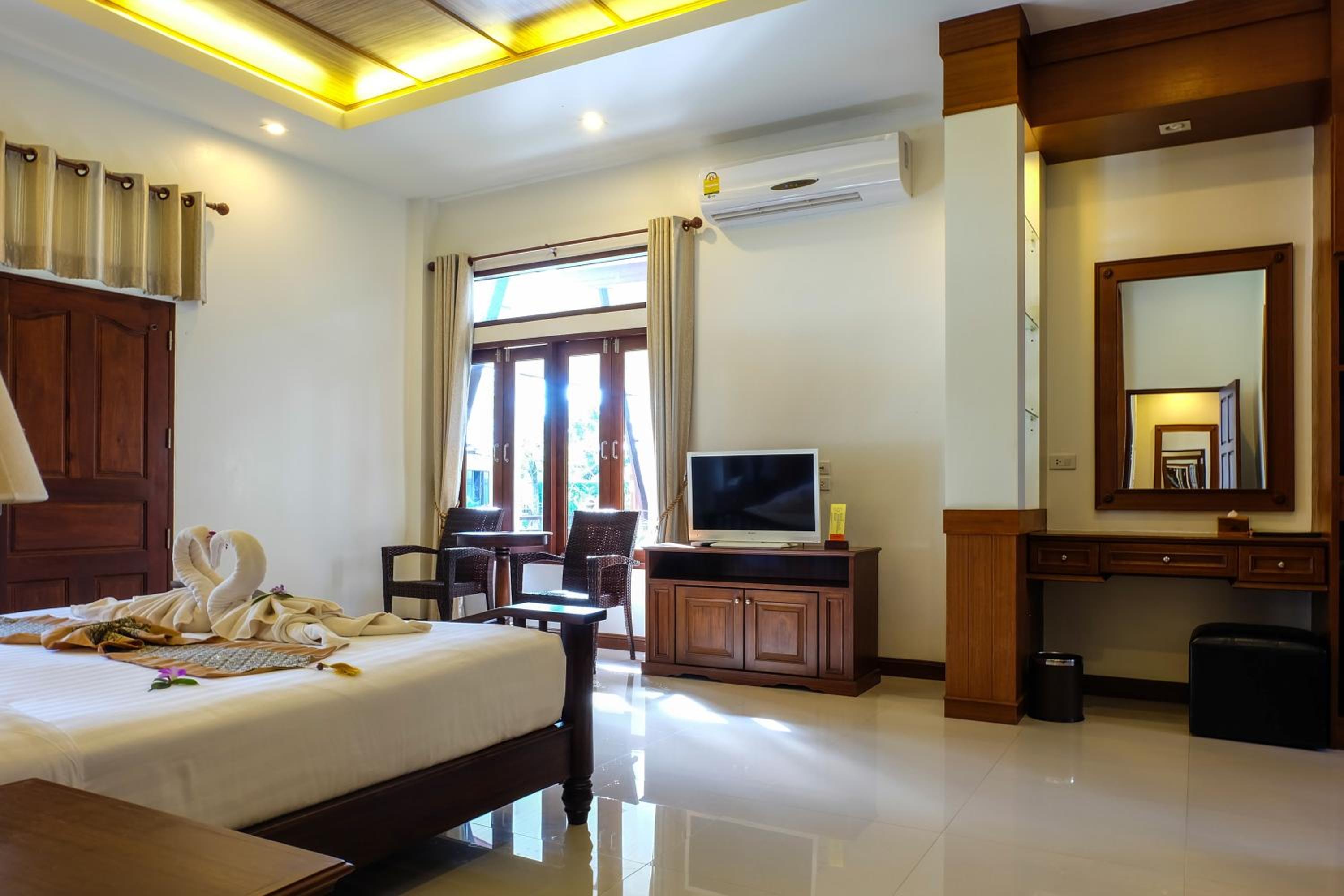Bhu Tarn Koh Chang Resort & Spa