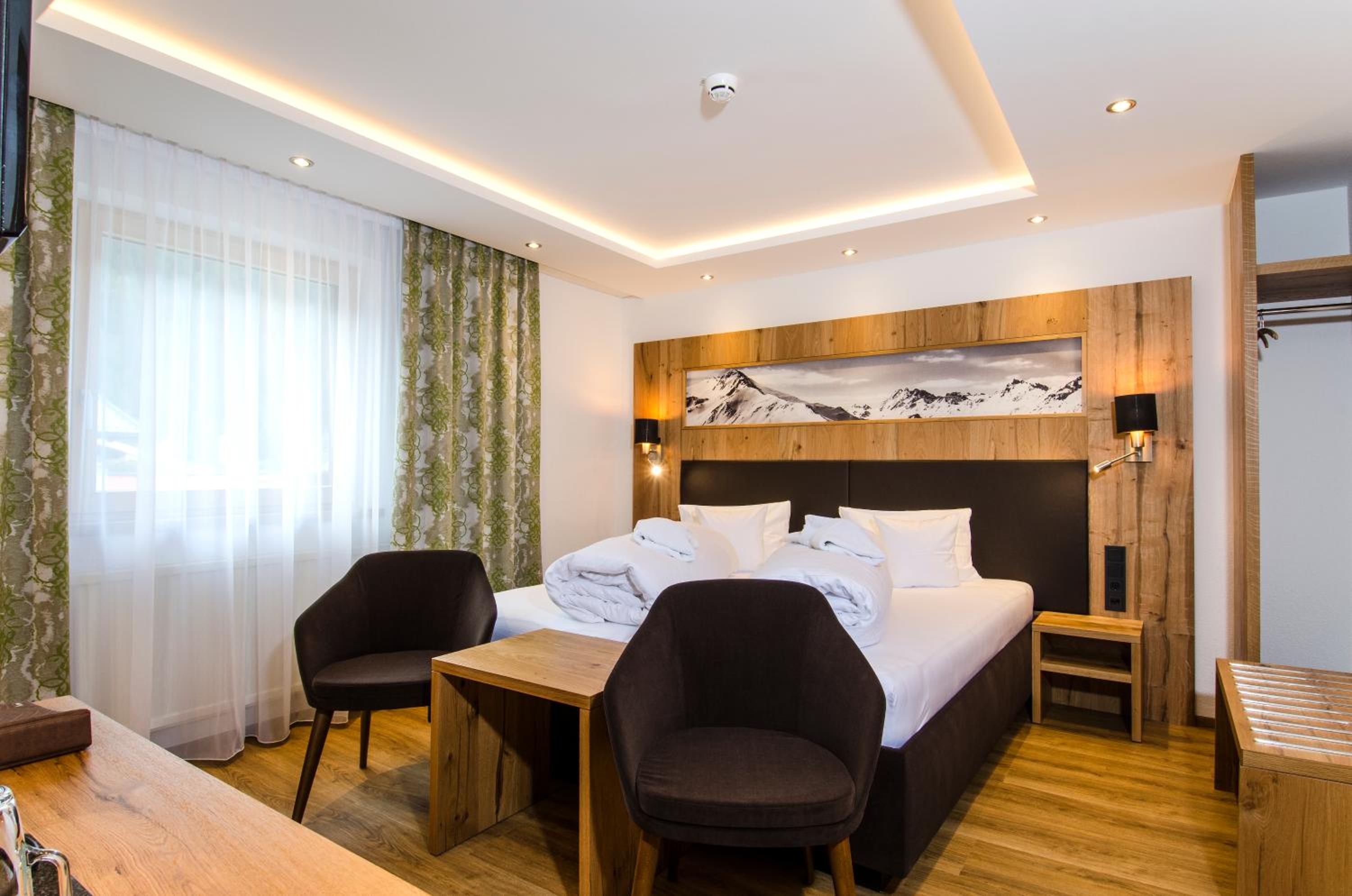 Hotel Garni Siegele - inklusive Silvretta-Card PREMIUM