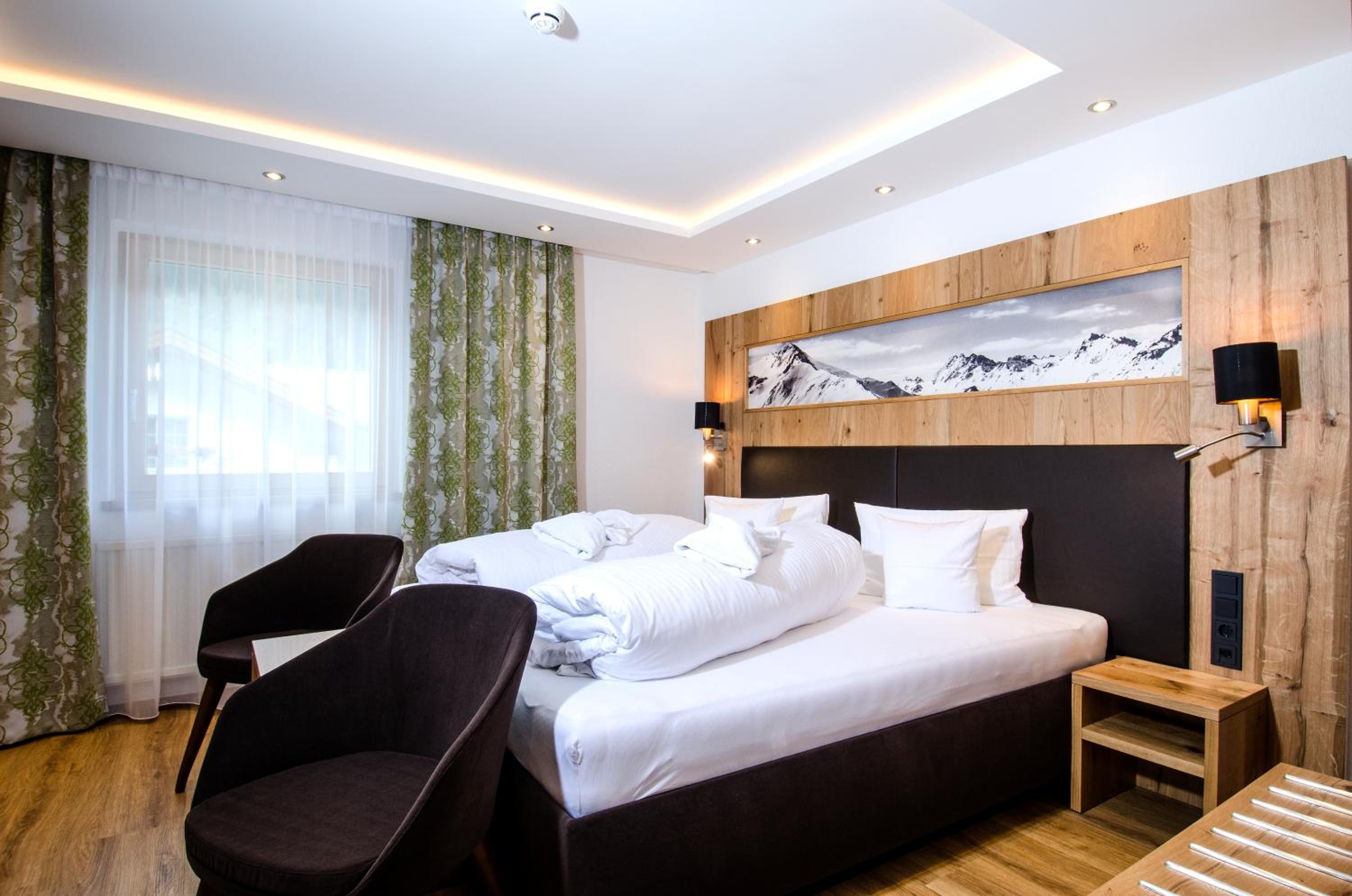 Hotel Garni Siegele - inklusive Silvretta-Card PREMIUM
