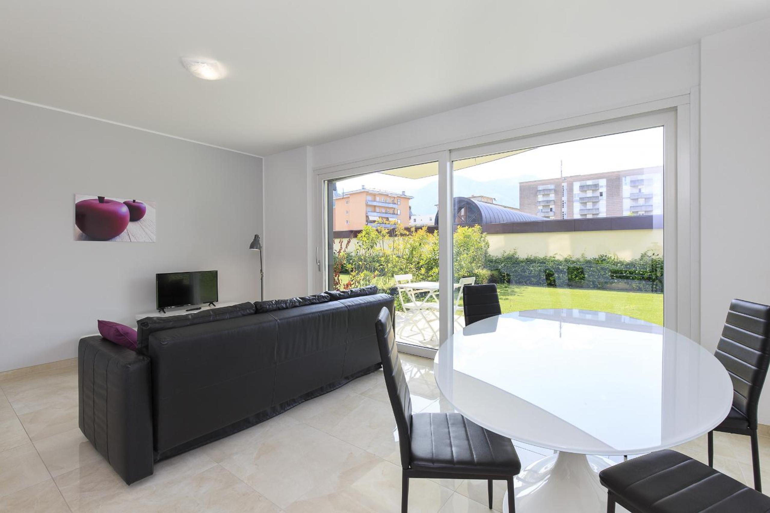 Roggia Apartments by Quokka 360 - central flats with parking space