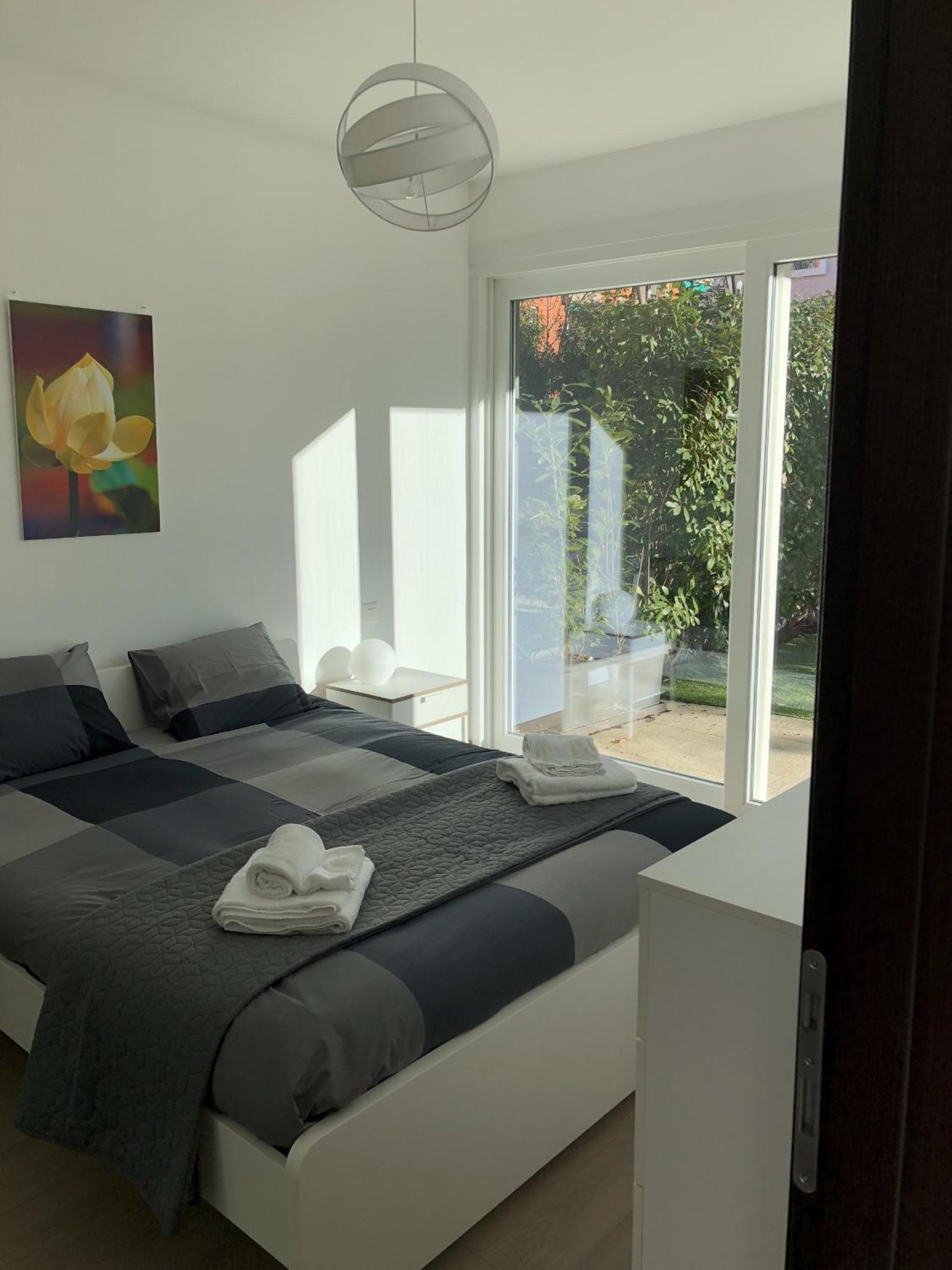 Roggia Apartments by Quokka 360 - central flats with parking space