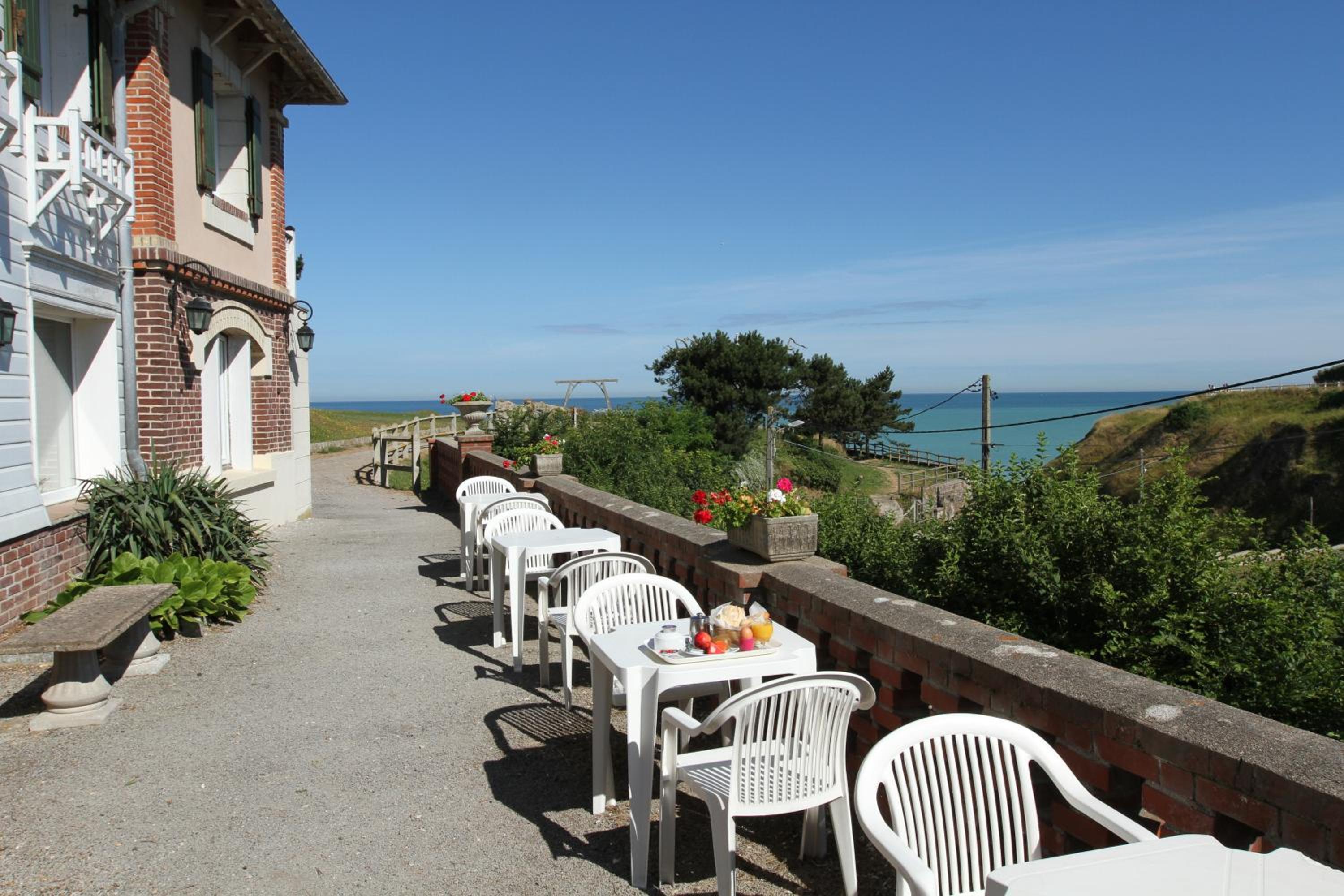 outdoor BBQ area