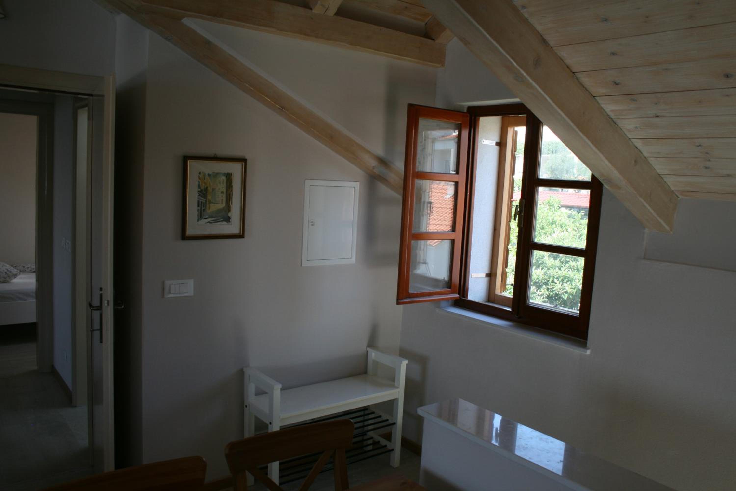 Photo 34