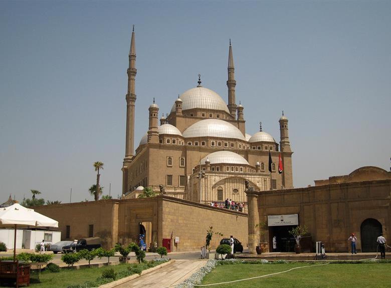 Luxury Pyramids Inn + Tours and Transportations