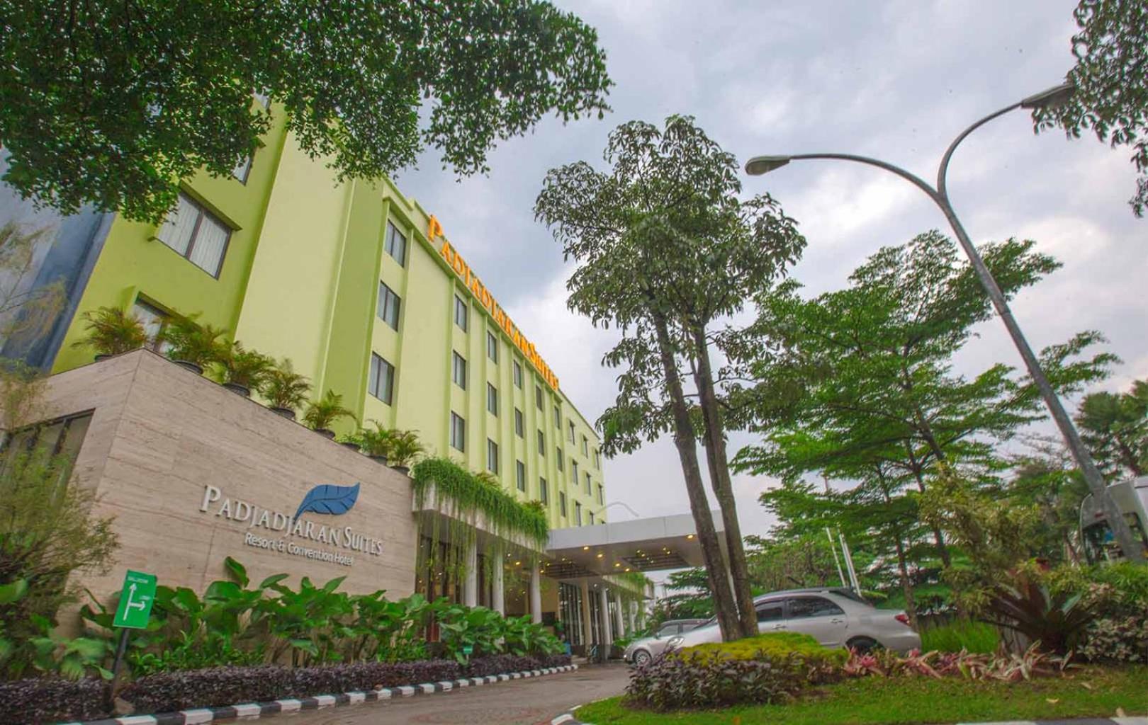Padjadjaran Suites Resort and Convention Hotel - Image 5