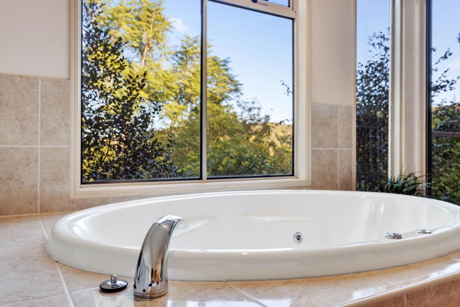 Ravensbourne Escape- Kookaburra Kottage