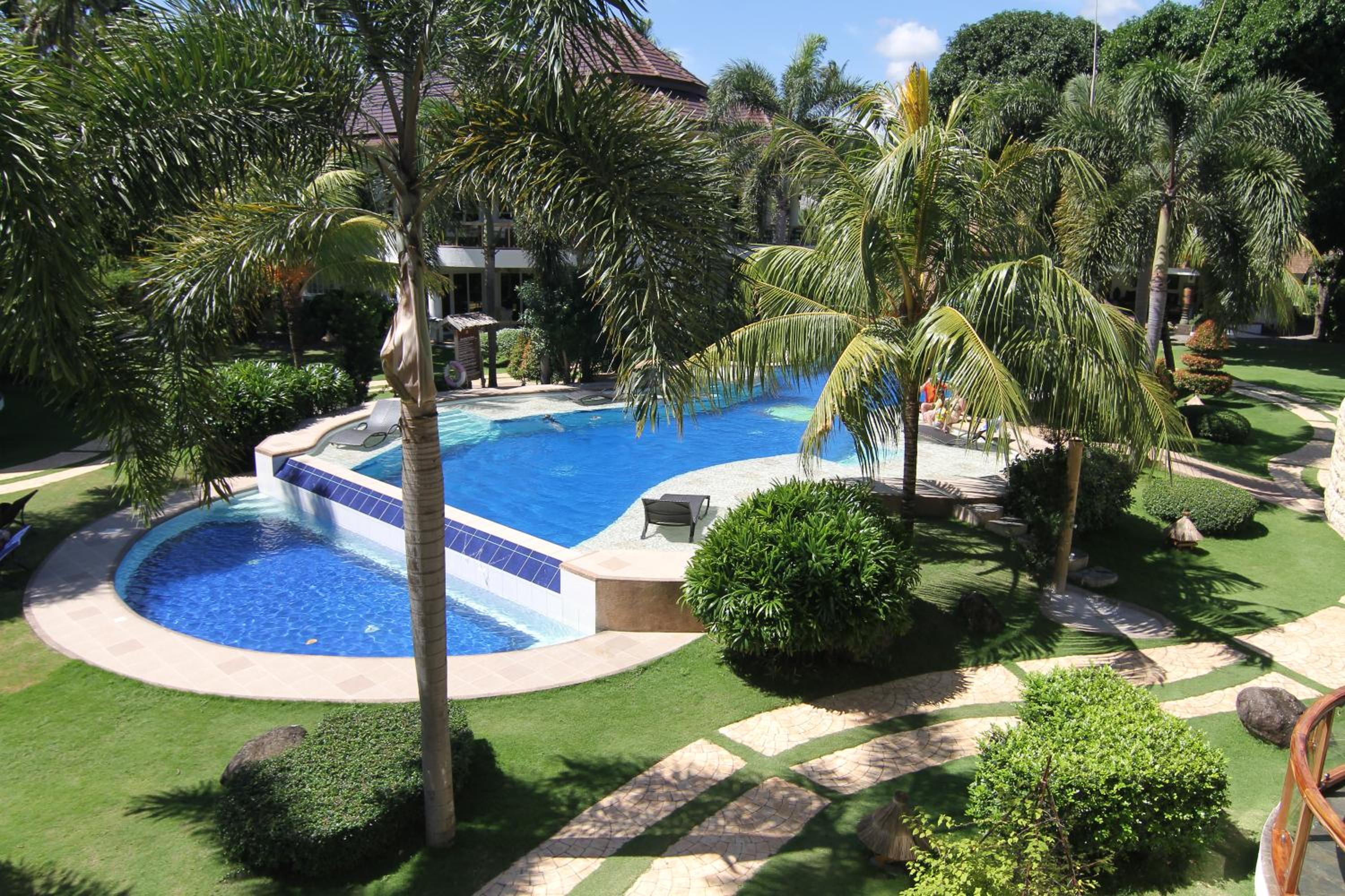 Vida Homes Condo Resort