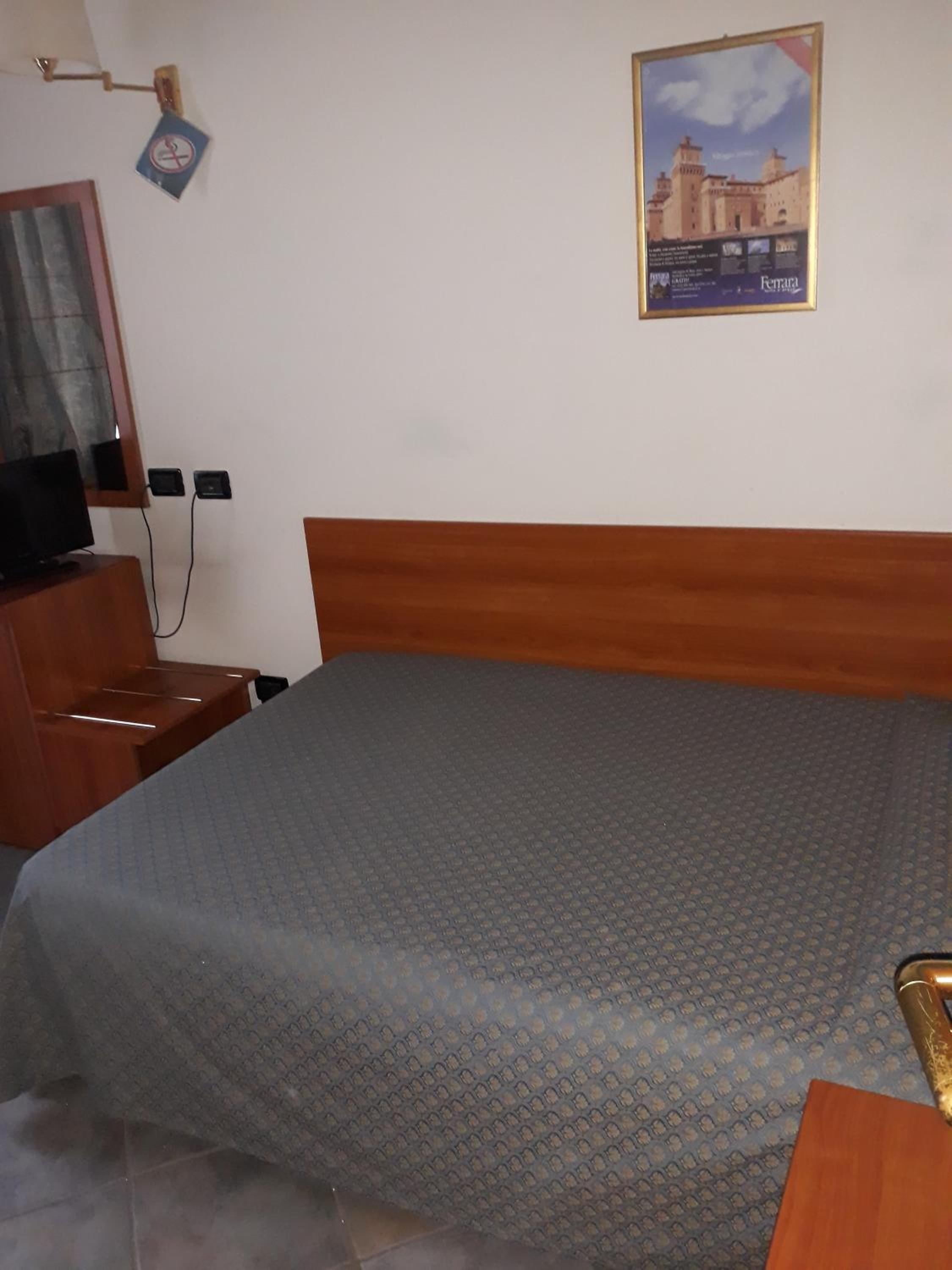 Adelphi Room & Breakfast en Ferrara — hotel room