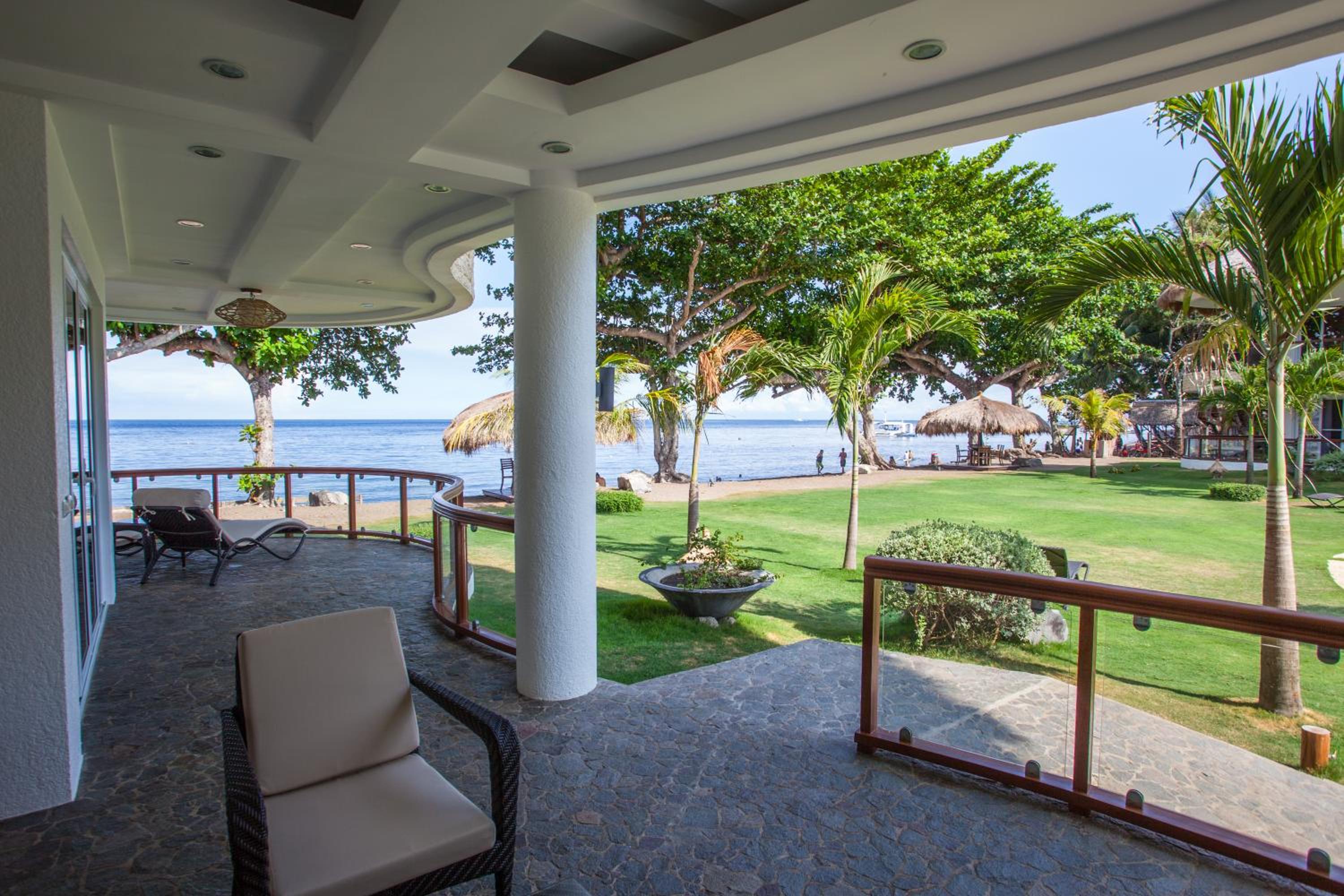 Vida Homes Condo Resort