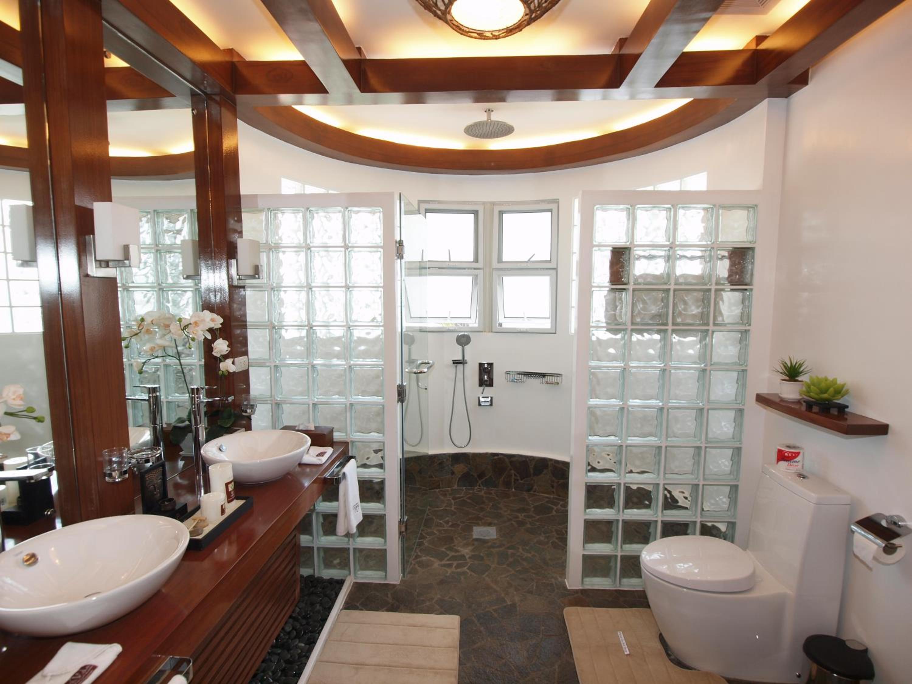 Vida Homes Condo Resort