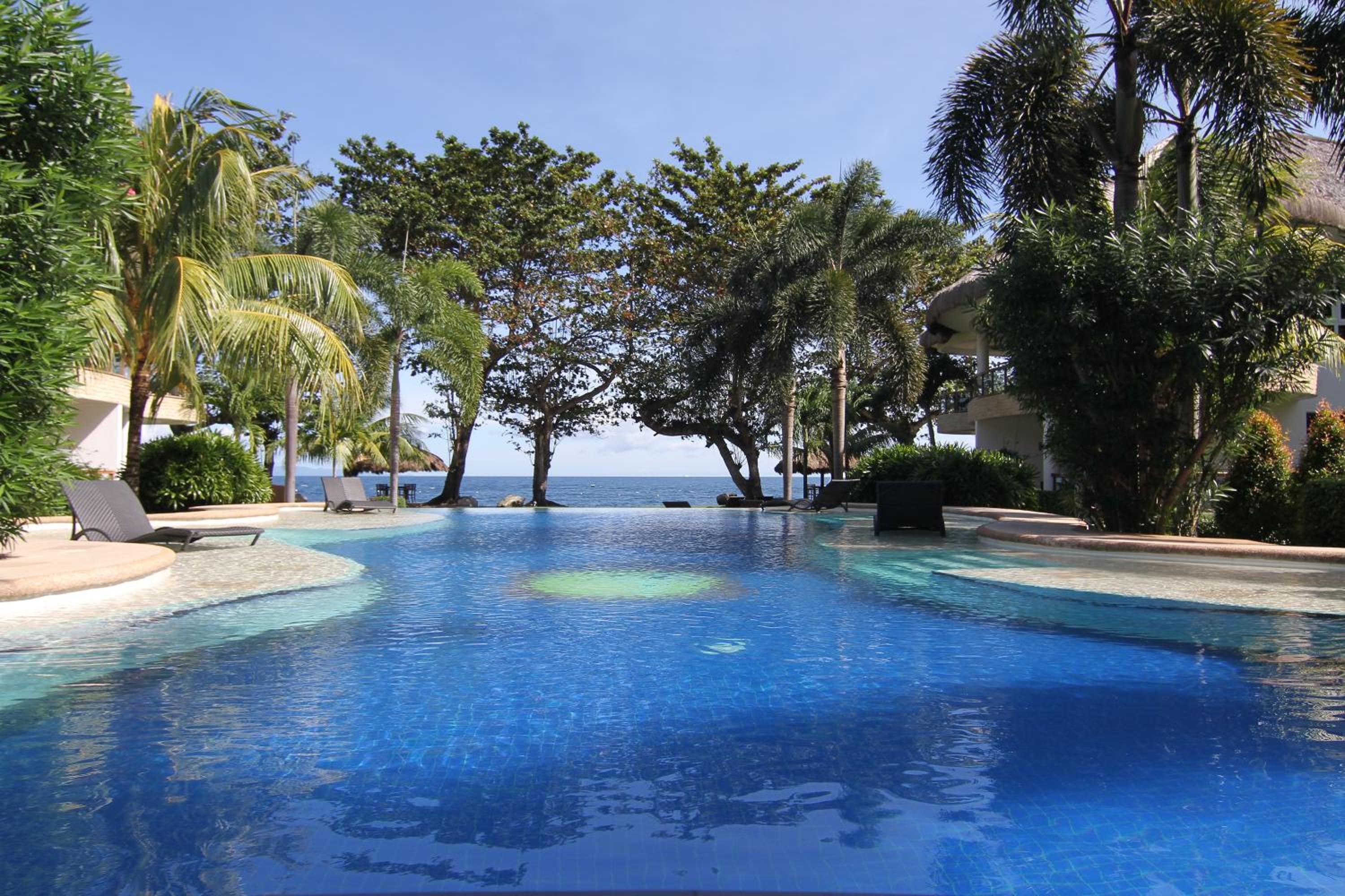 Vida Homes Condo Resort