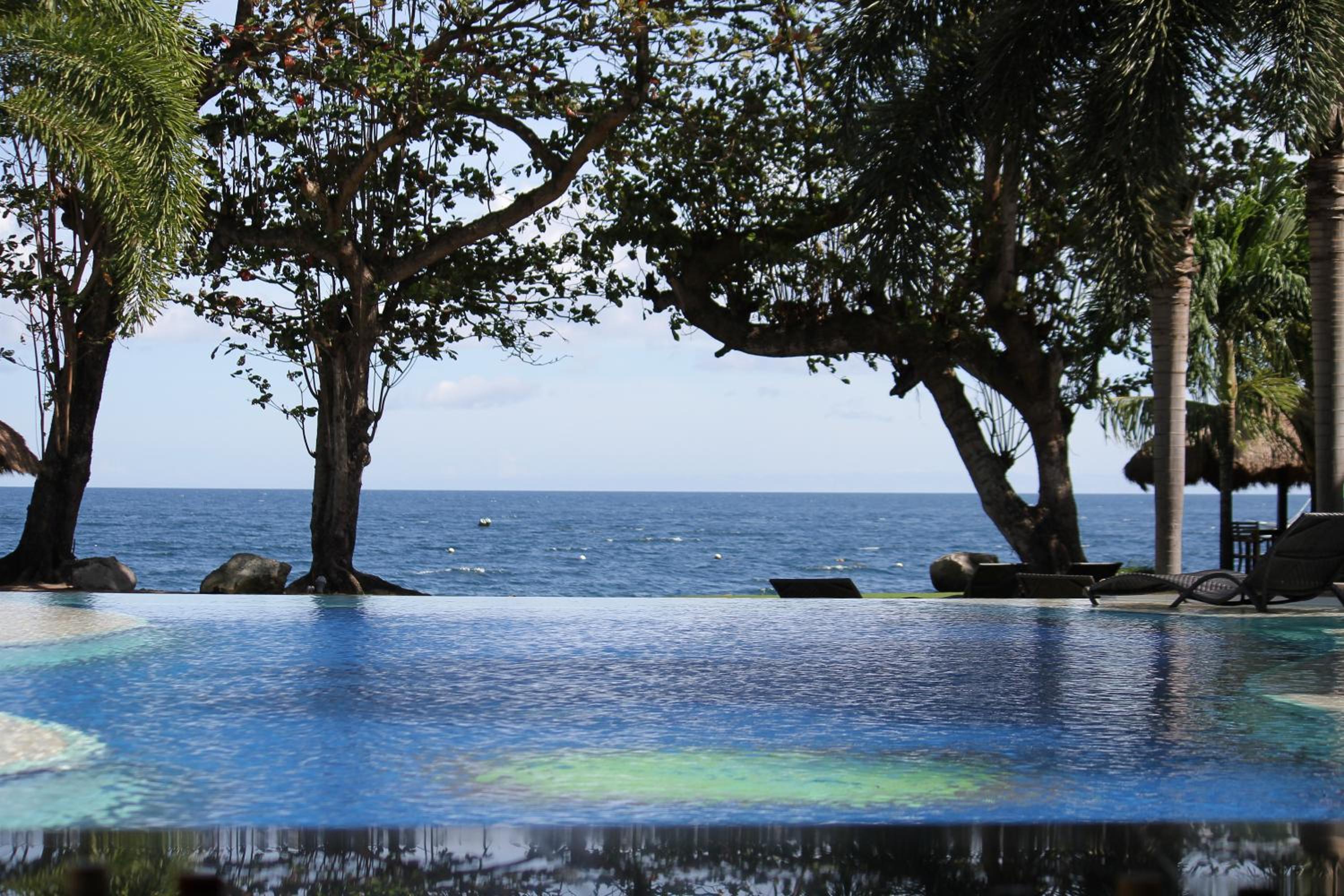Vida Homes Condo Resort