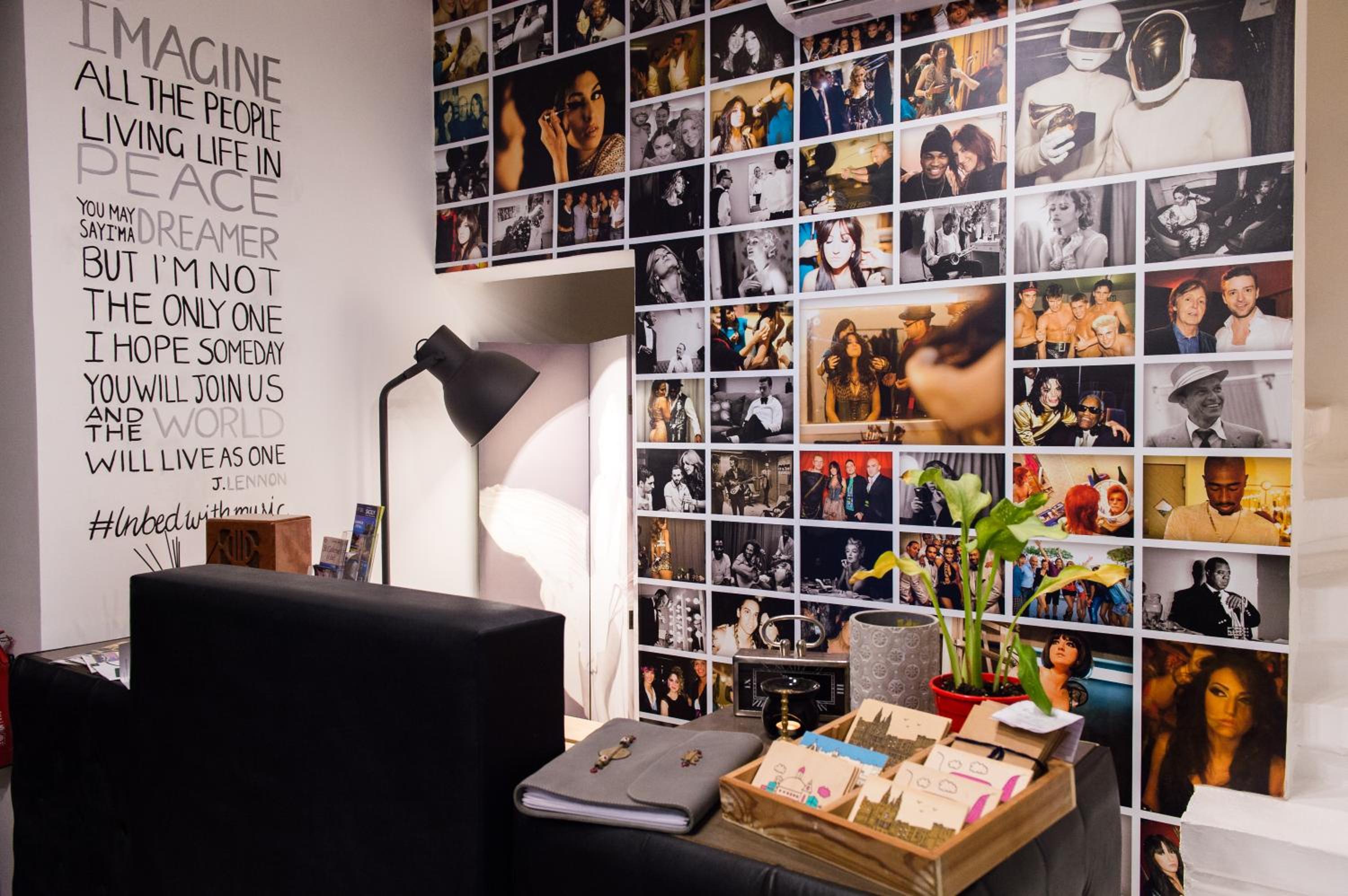 Sliema Vacations - Backstage Boutique Music Themed Townhouse - Property Image 8