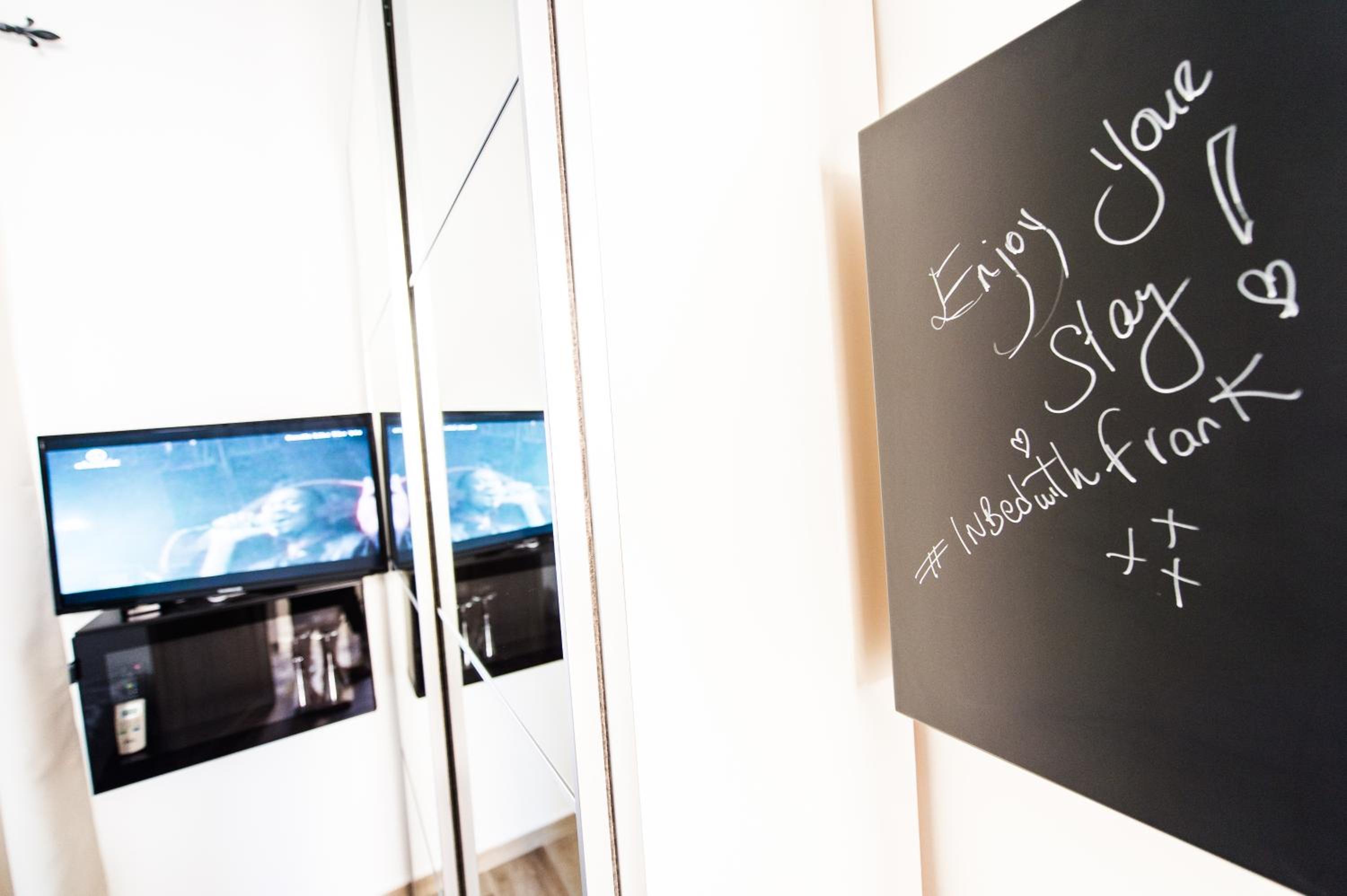 Sliema Vacations - Backstage Boutique Music Themed Townhouse - Property Image 13