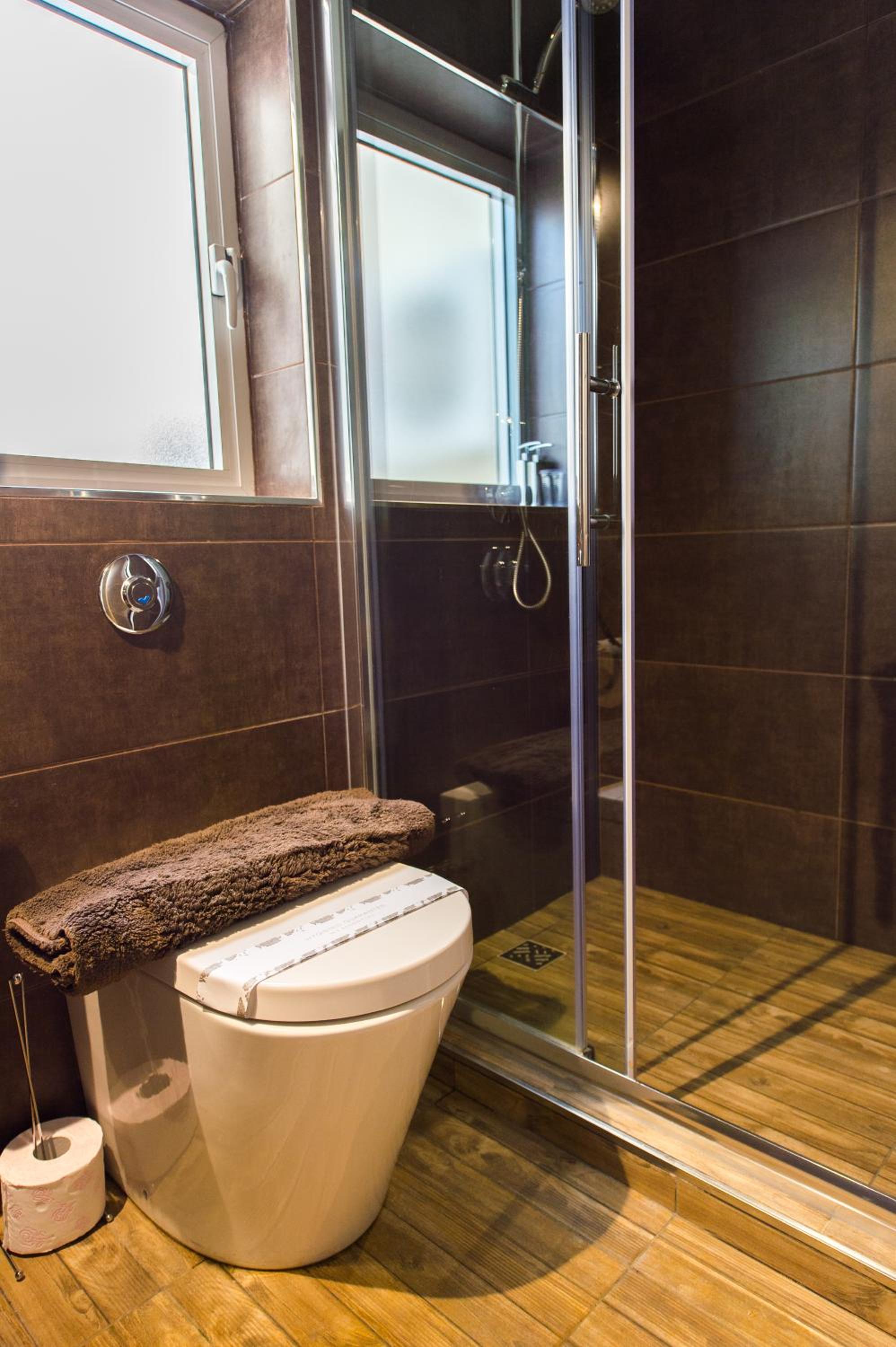 Sliema Vacations - Backstage Boutique Music Themed Townhouse - Property Image 39