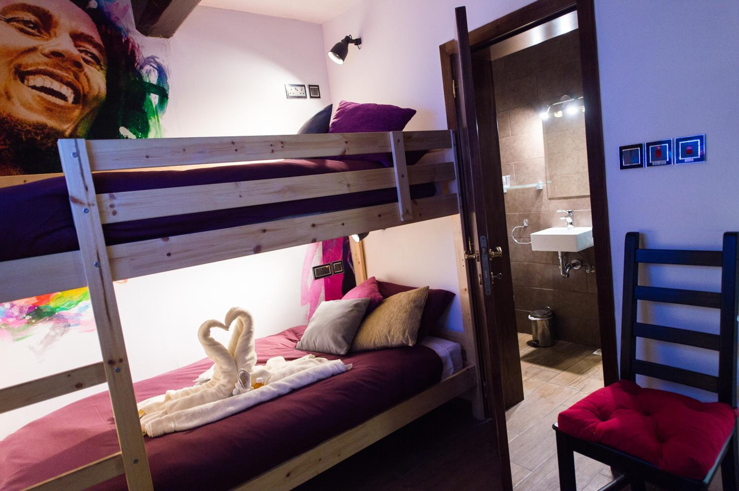 Sliema Vacations - Backstage Boutique Music Themed Townhouse - Property Image 77