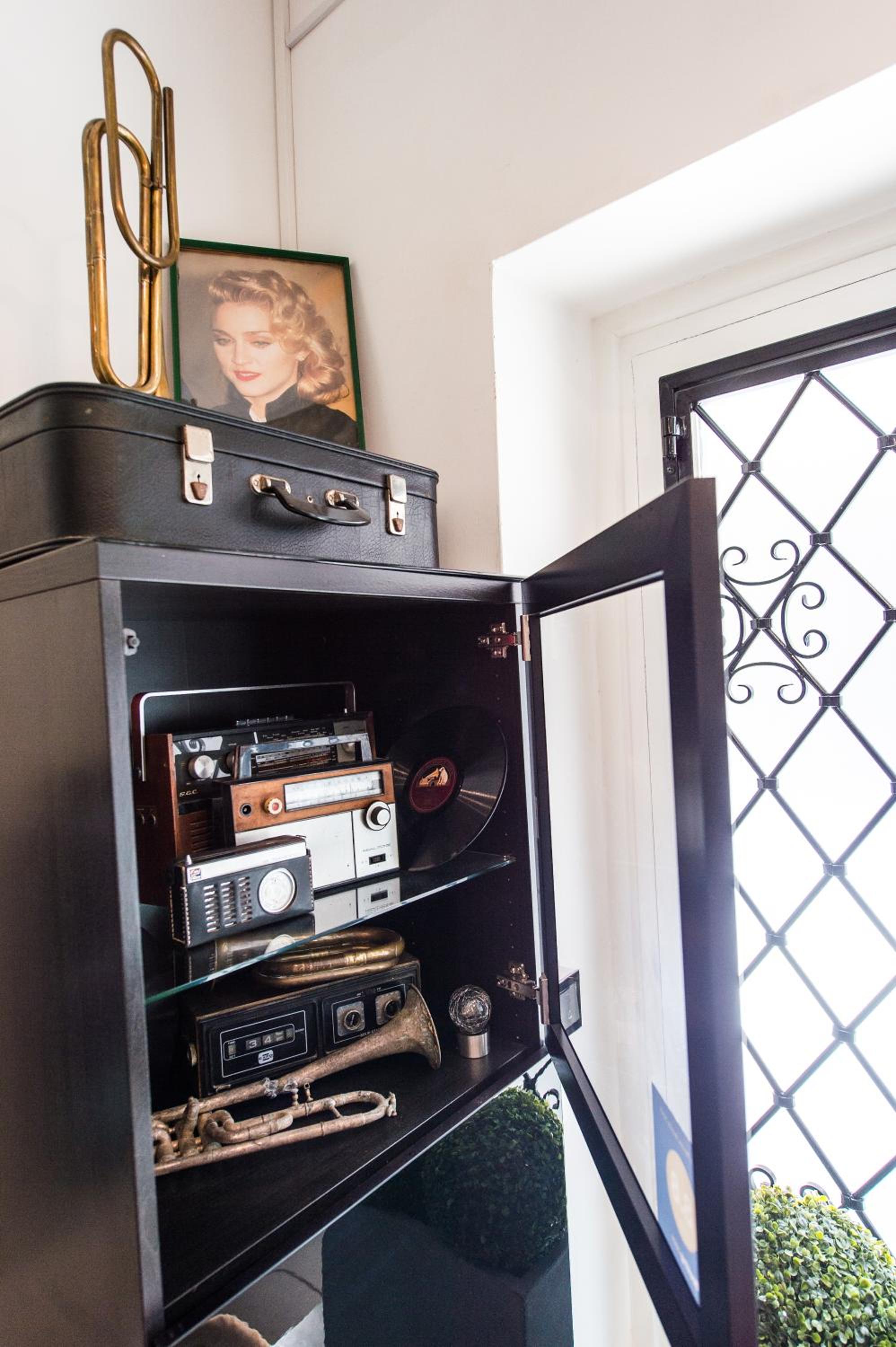 Sliema Vacations - Backstage Boutique Music Themed Townhouse - Property Image 14