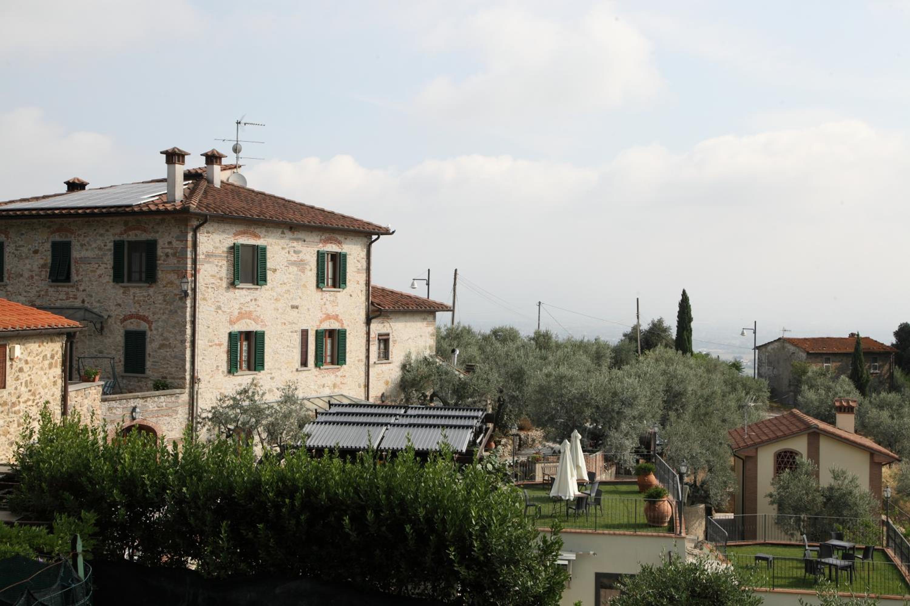 Photo 19