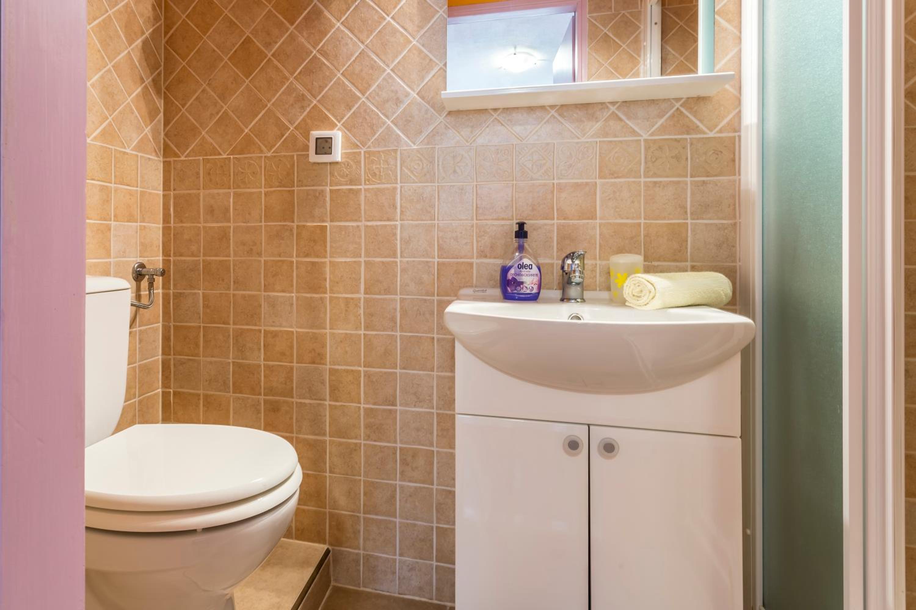 Divna Apartments and Rooms