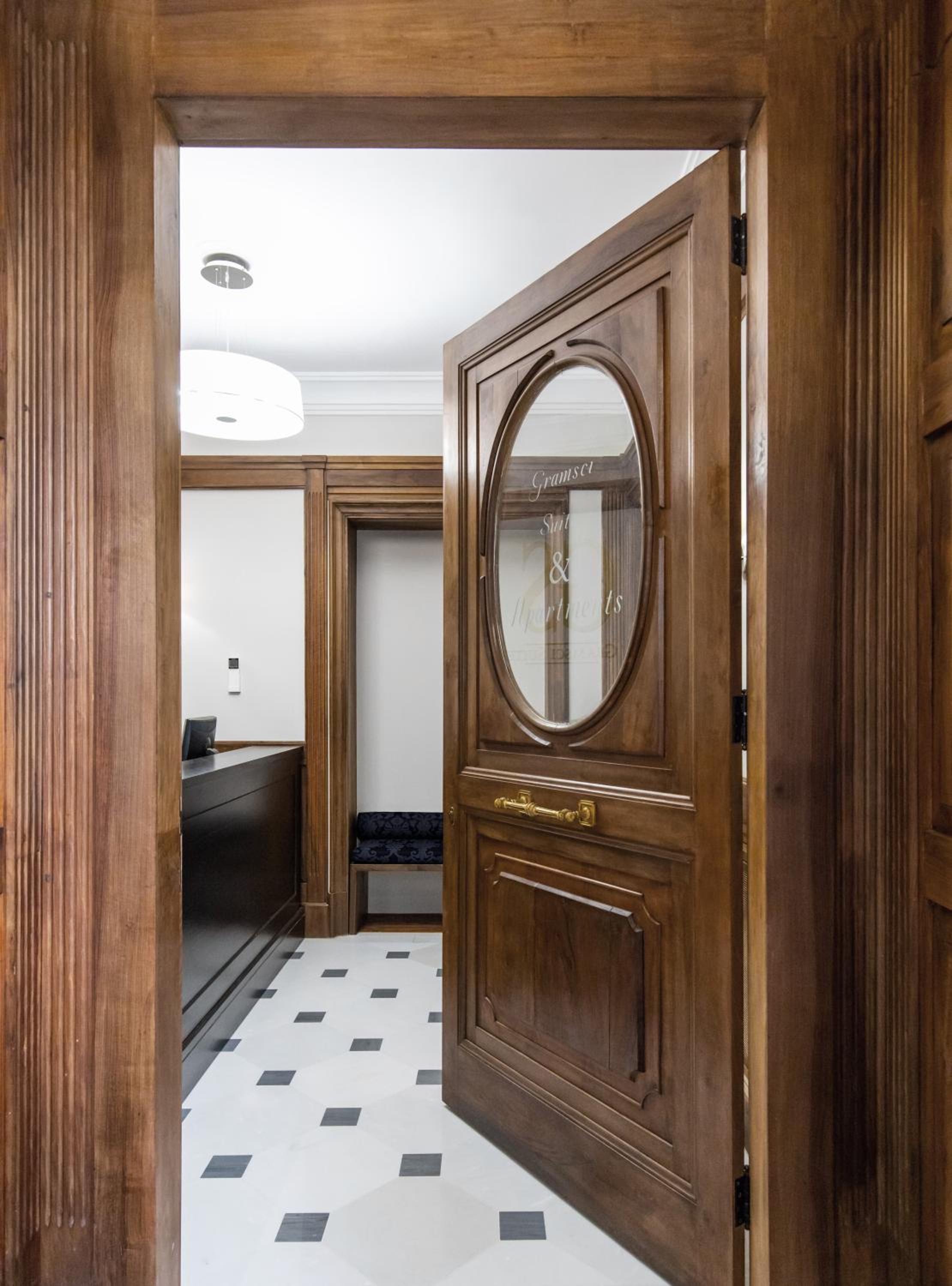 Gramsci Suites