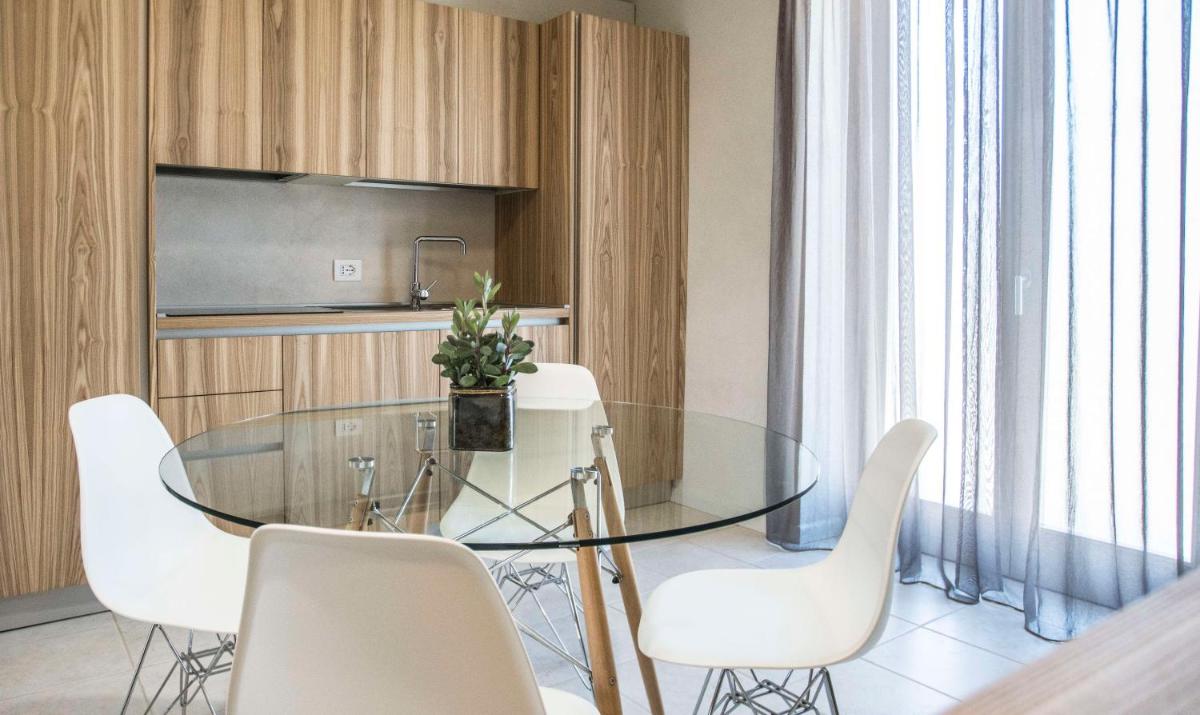 Relais Madergnago Gardapartments view 2