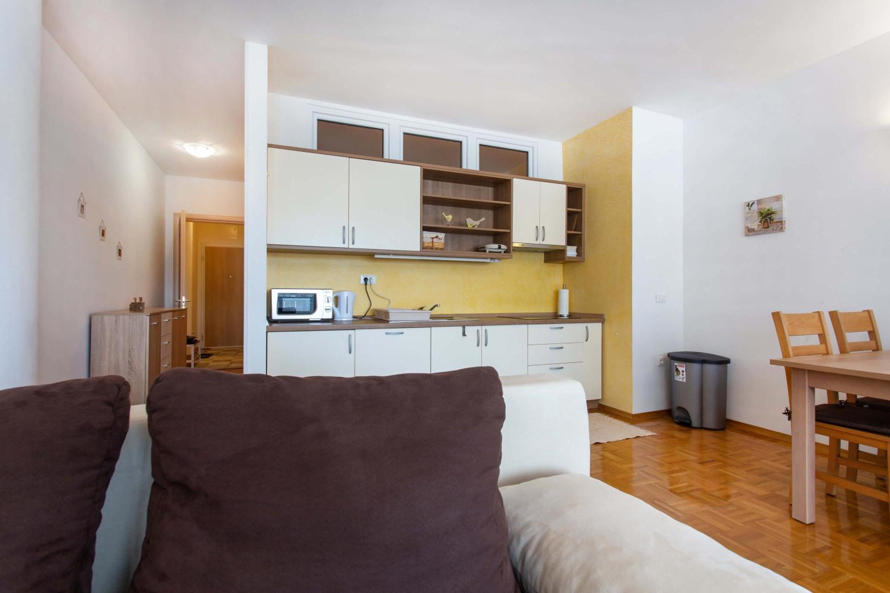 Apartma Luna view 3