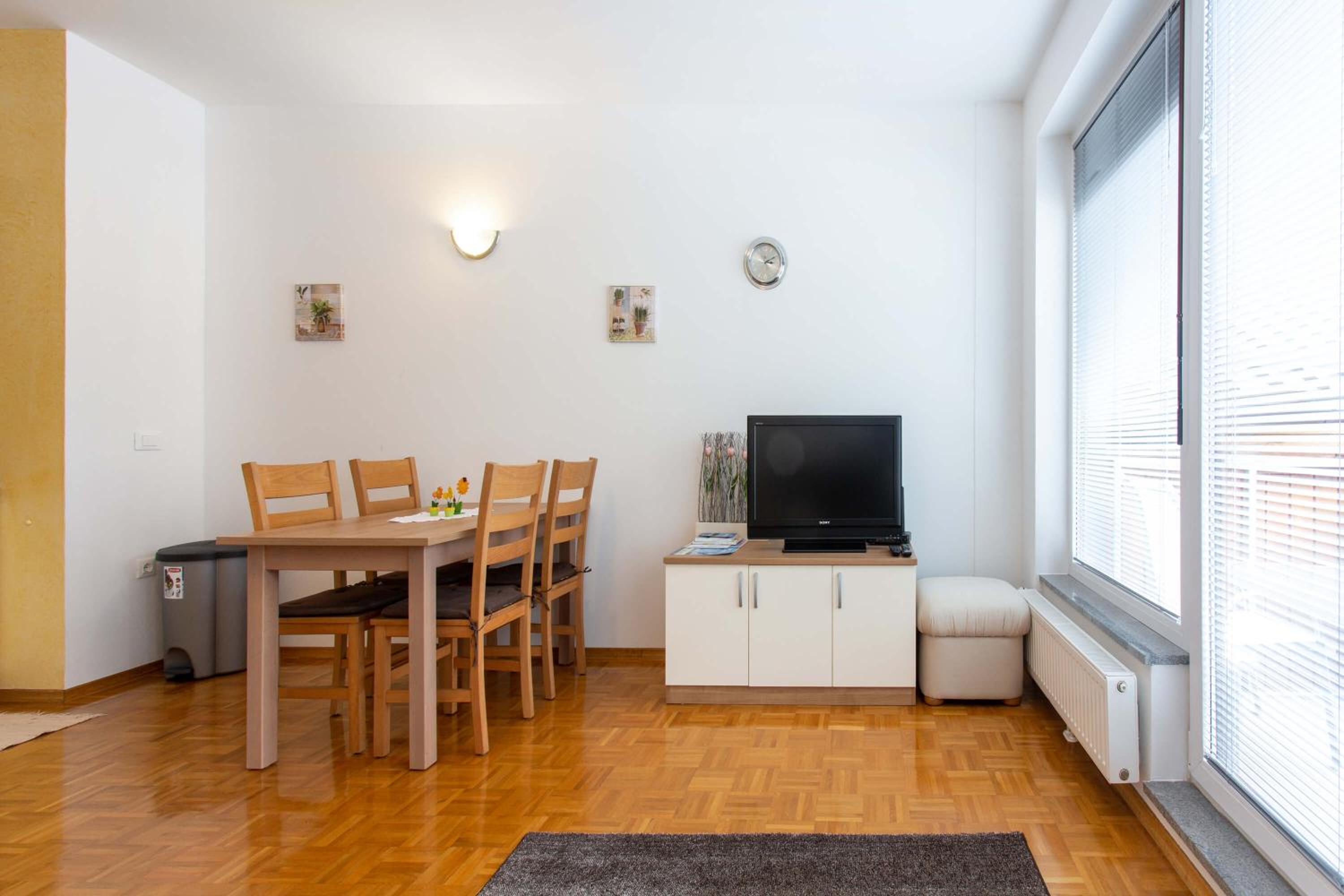 Apartma Luna view 2
