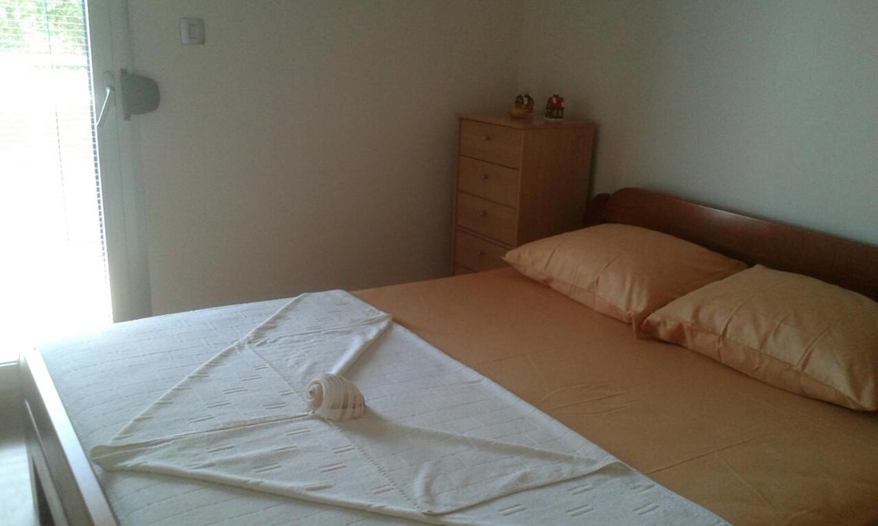 Dvosoban stan, Babin Do, Budva sa garazom