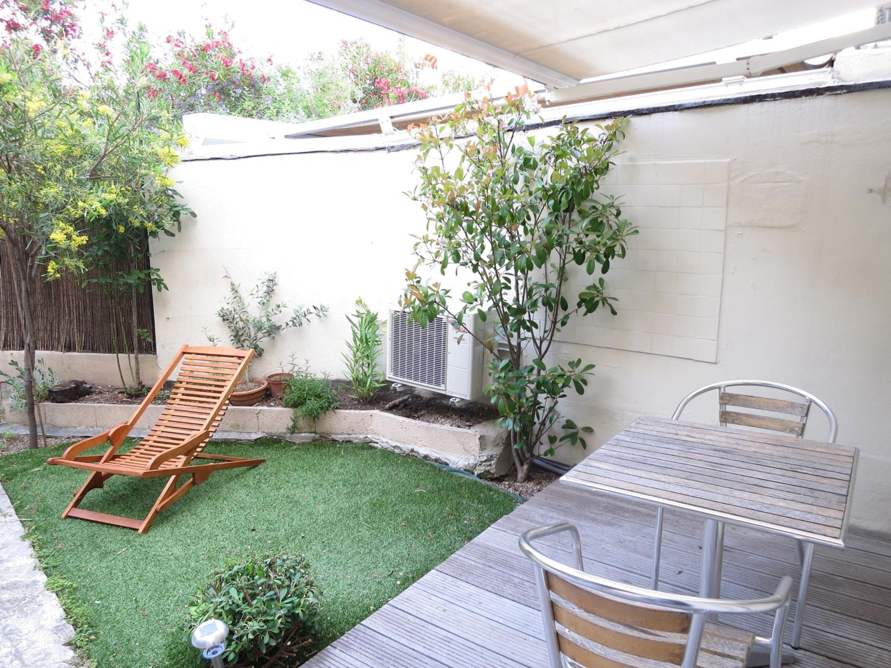 Appartement avec jardin photo 2