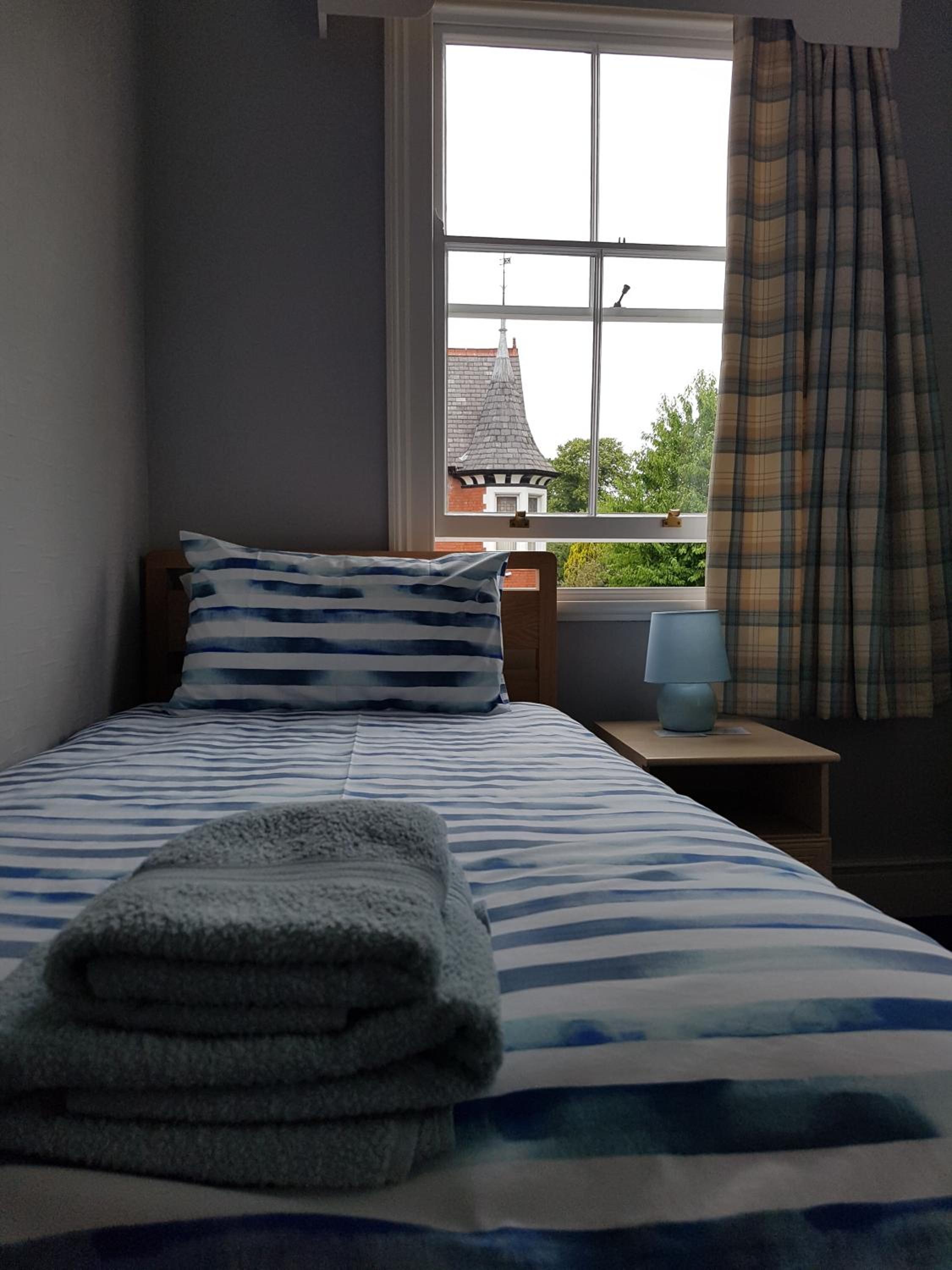 Alexandra Lodge Guest House view 2