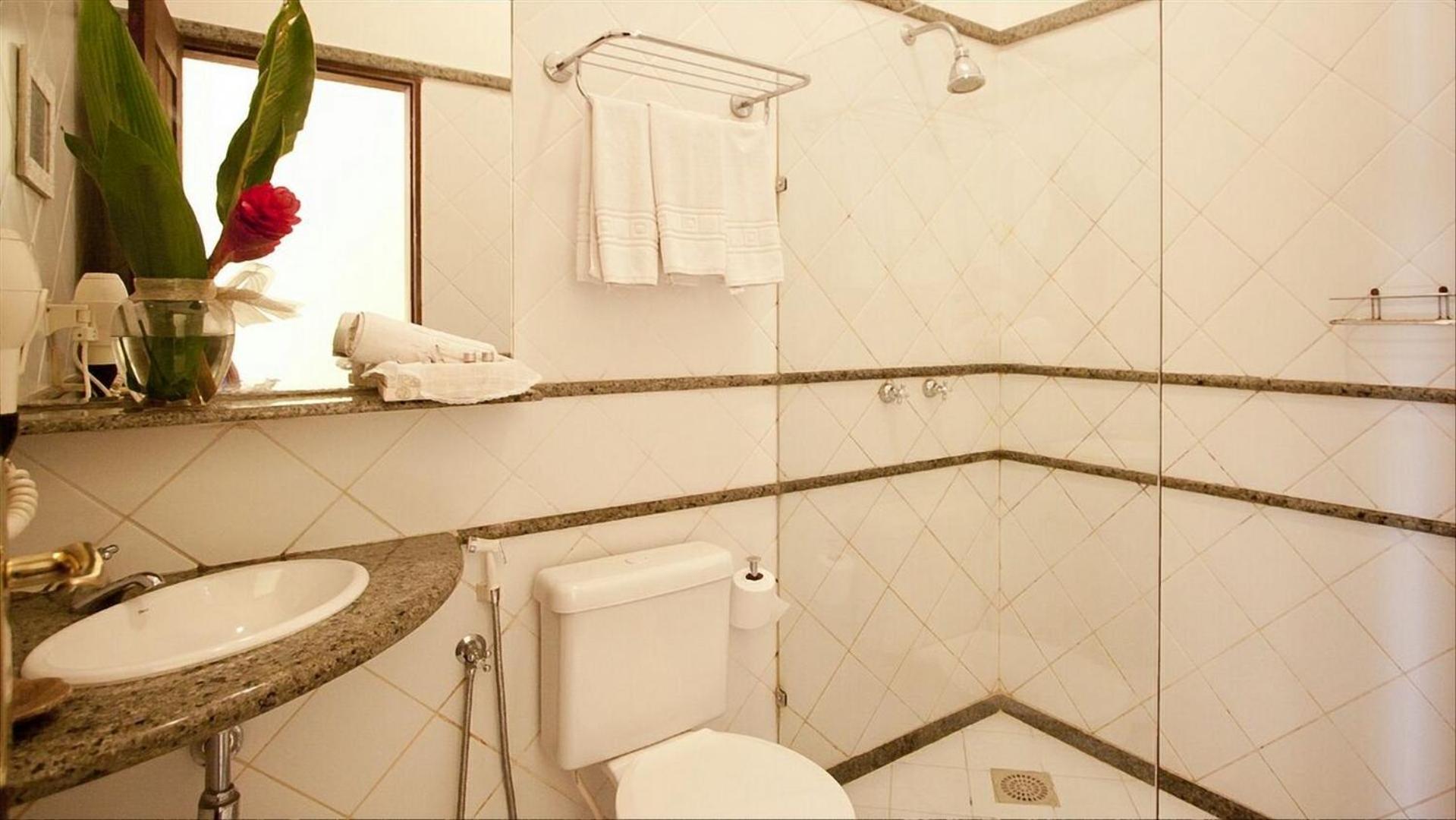 Solar do Carmo Suites & Apartments