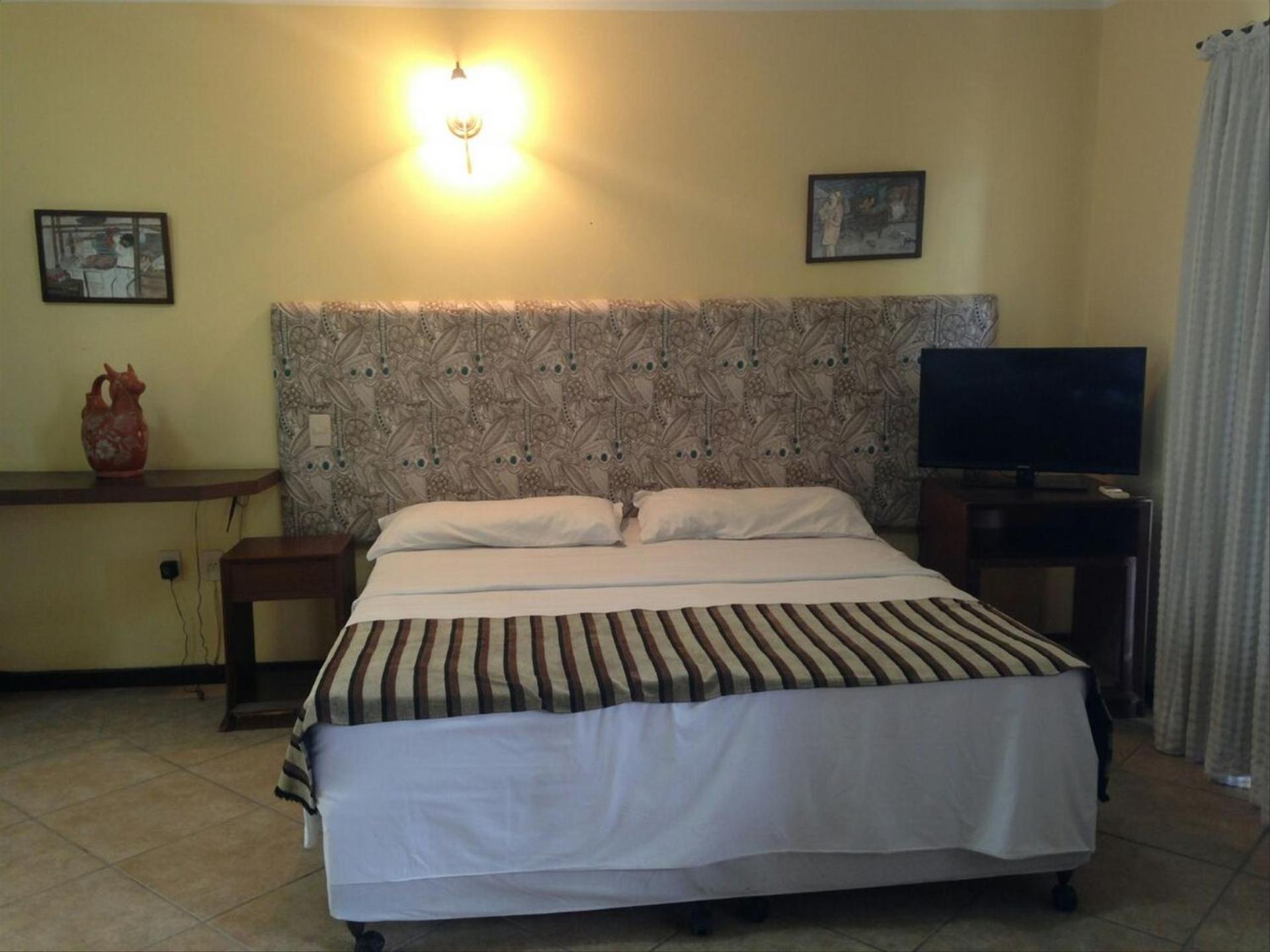 Solar do Carmo Suites & Apartments
