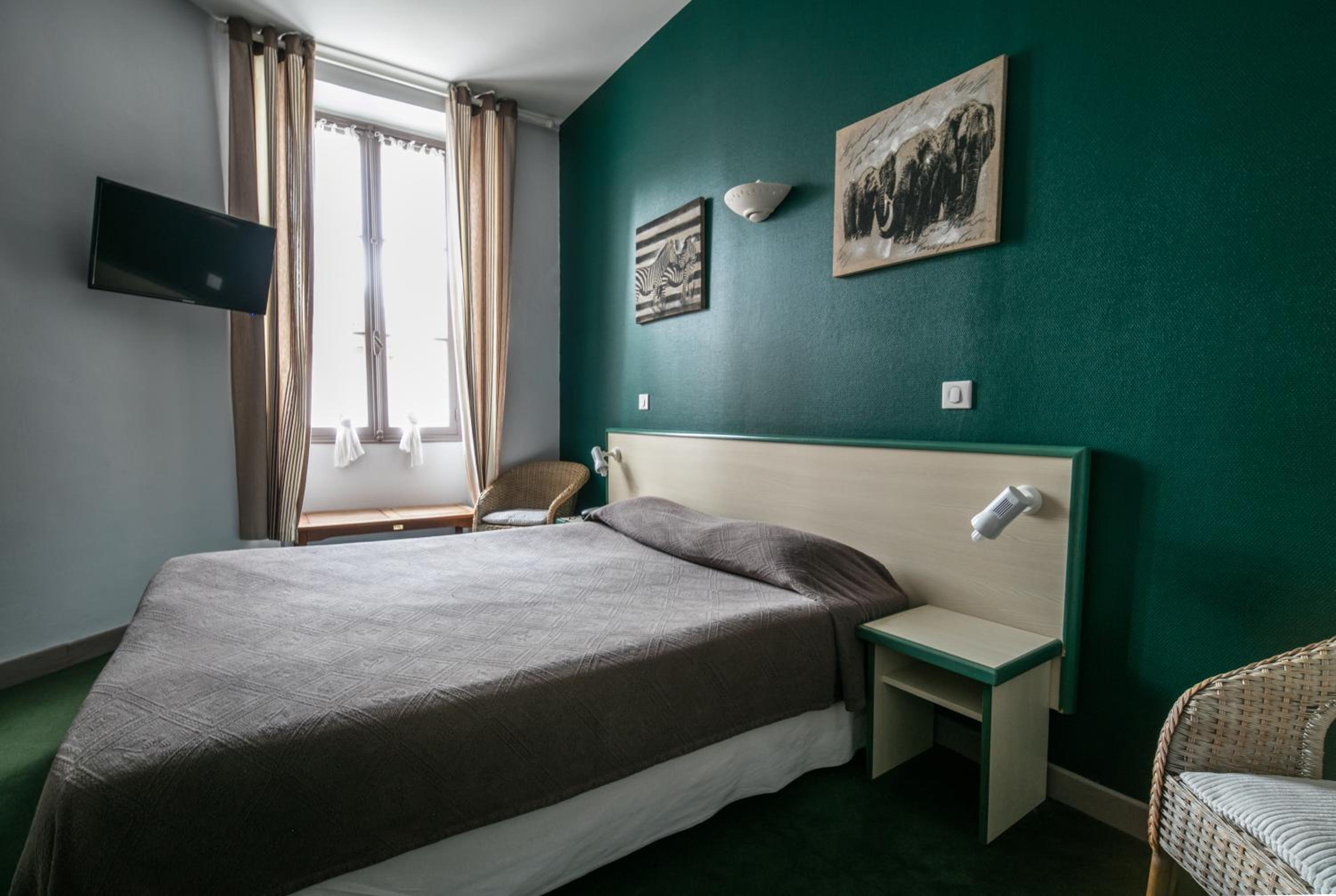 Pau Vacations - Hotel Central - Property Image 4