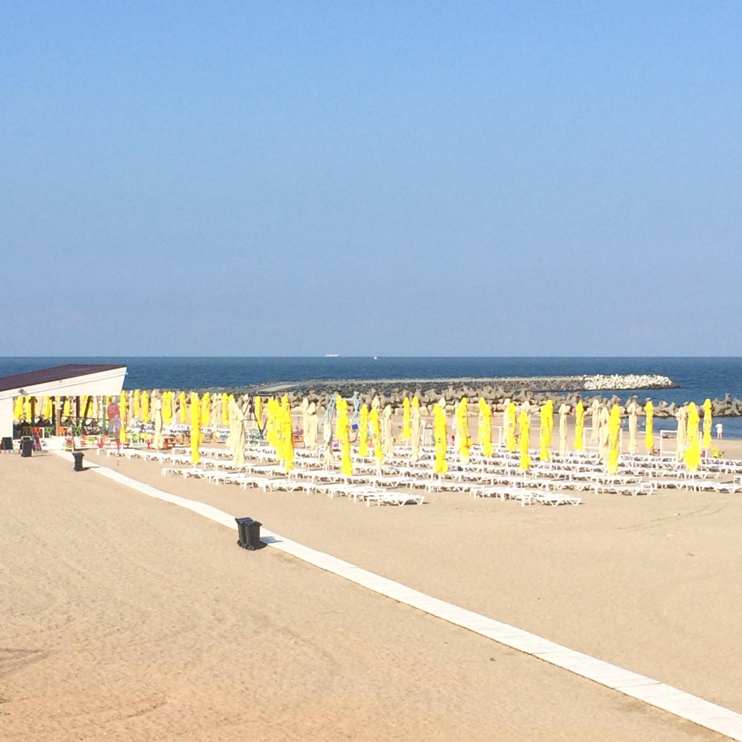 Seawave Beach