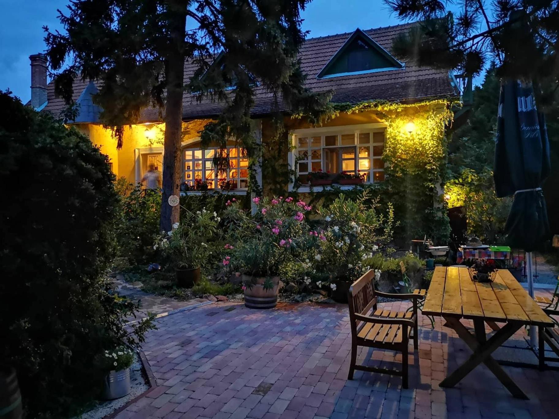 Villa-Magdi Vendégház view 3